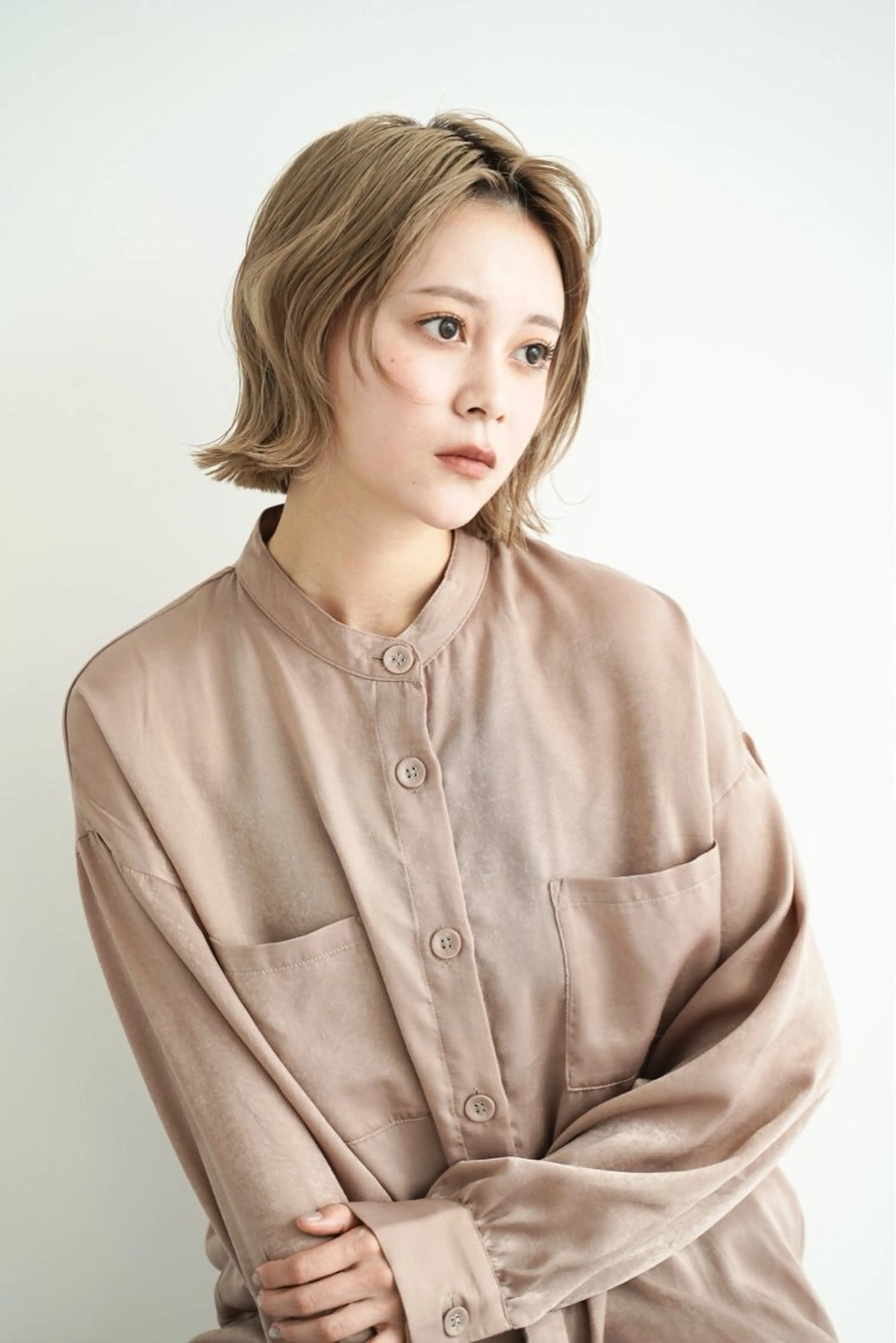 ミディアム カット ヘアカラー hoNua. 栄/透明感カラーのヘアスタイル