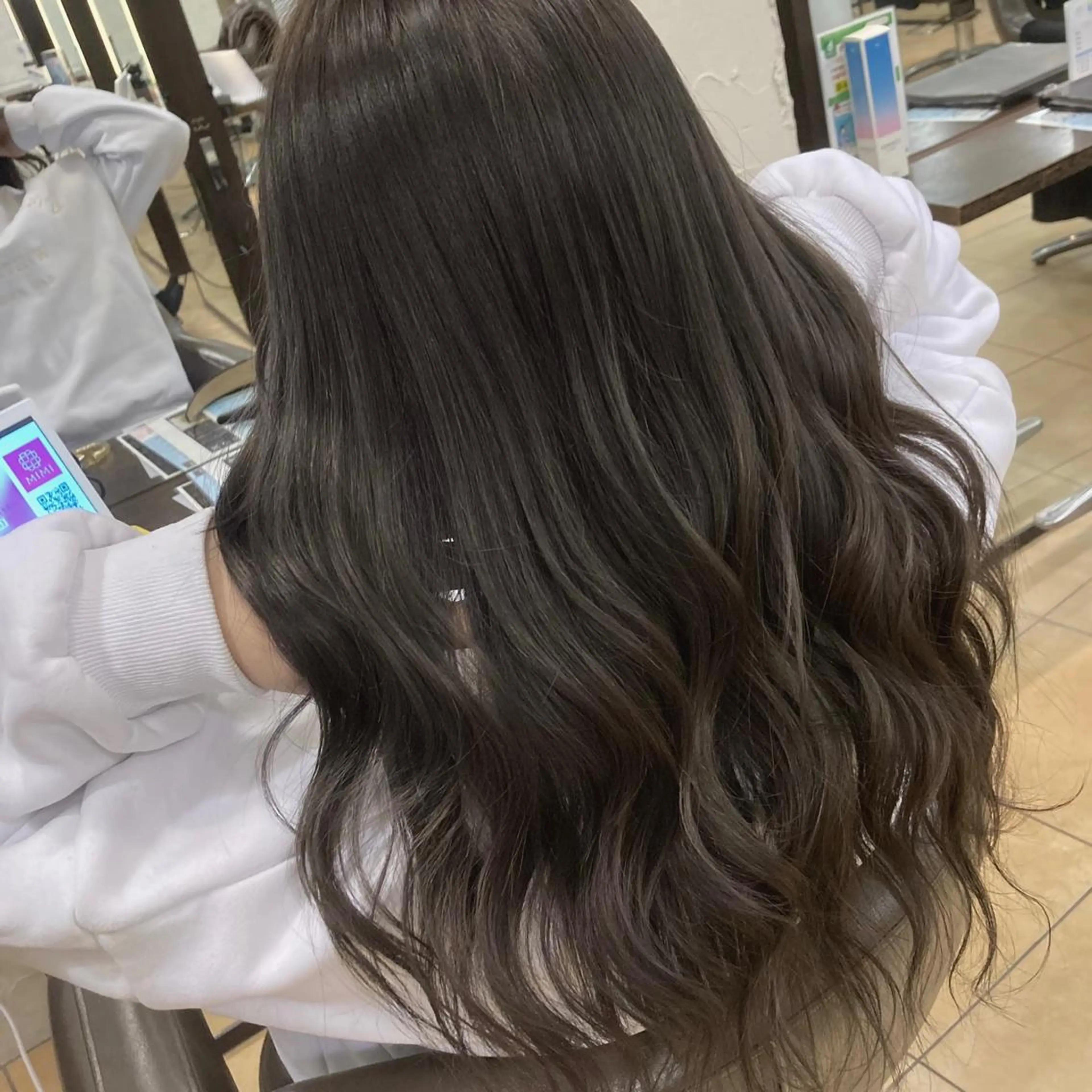 セミロング ハイライト lien ヒジリのヘアスタイル