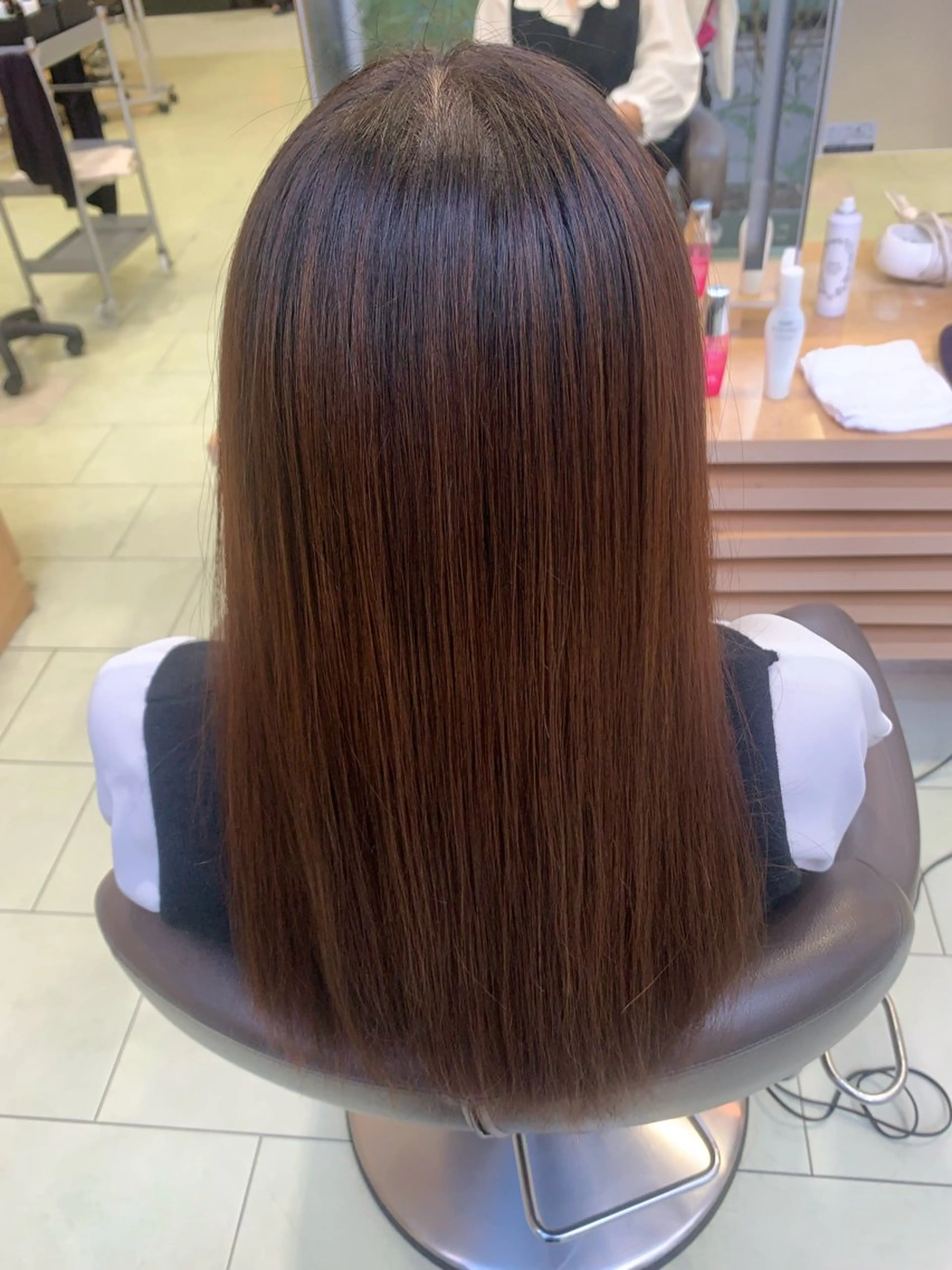 ロング カラー レイヤー/センター パート/坂本翔のヘアスタイル