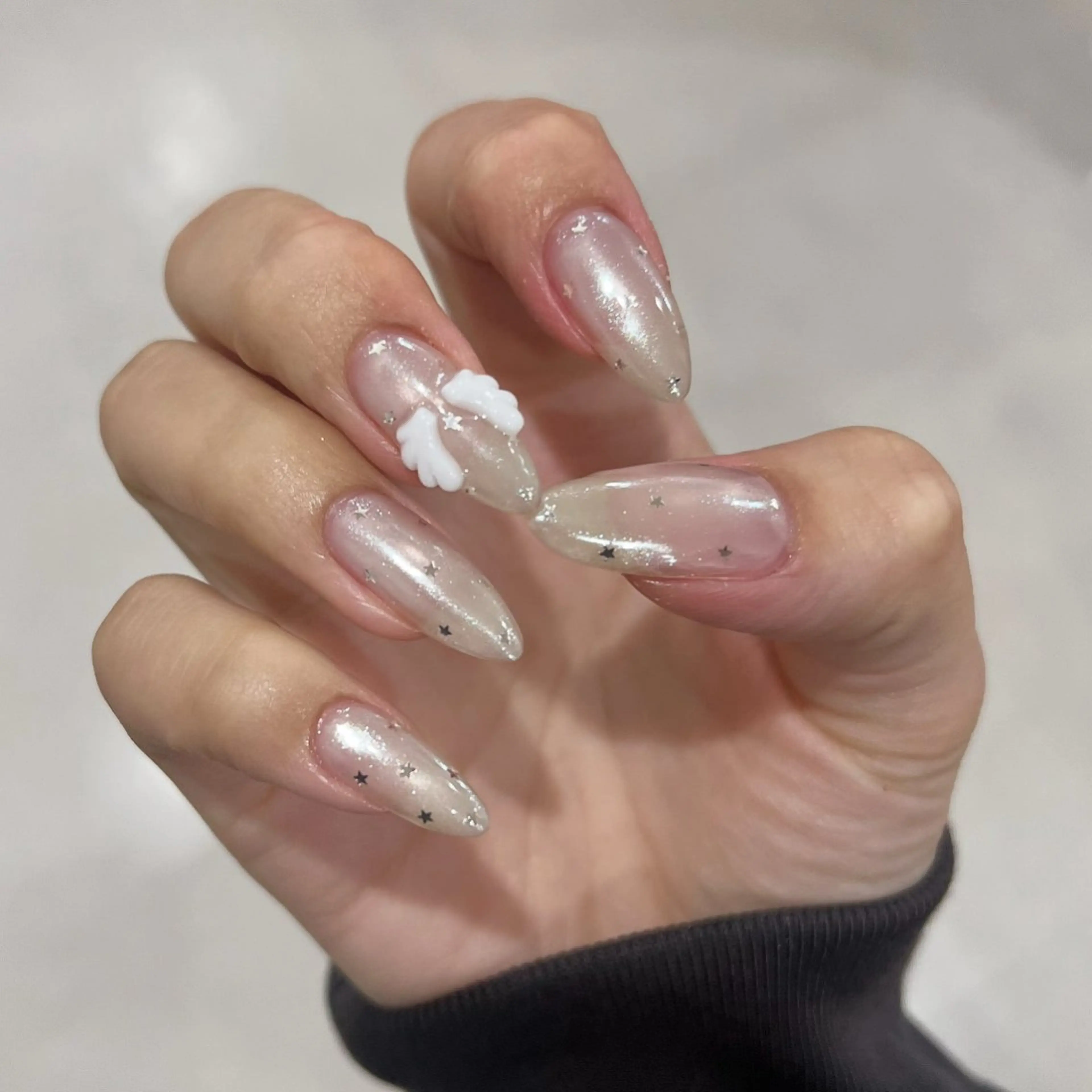 ネイル SHIORI🐈‍⬛ 韓国⌇ワンホンネイルのネイルデザイン