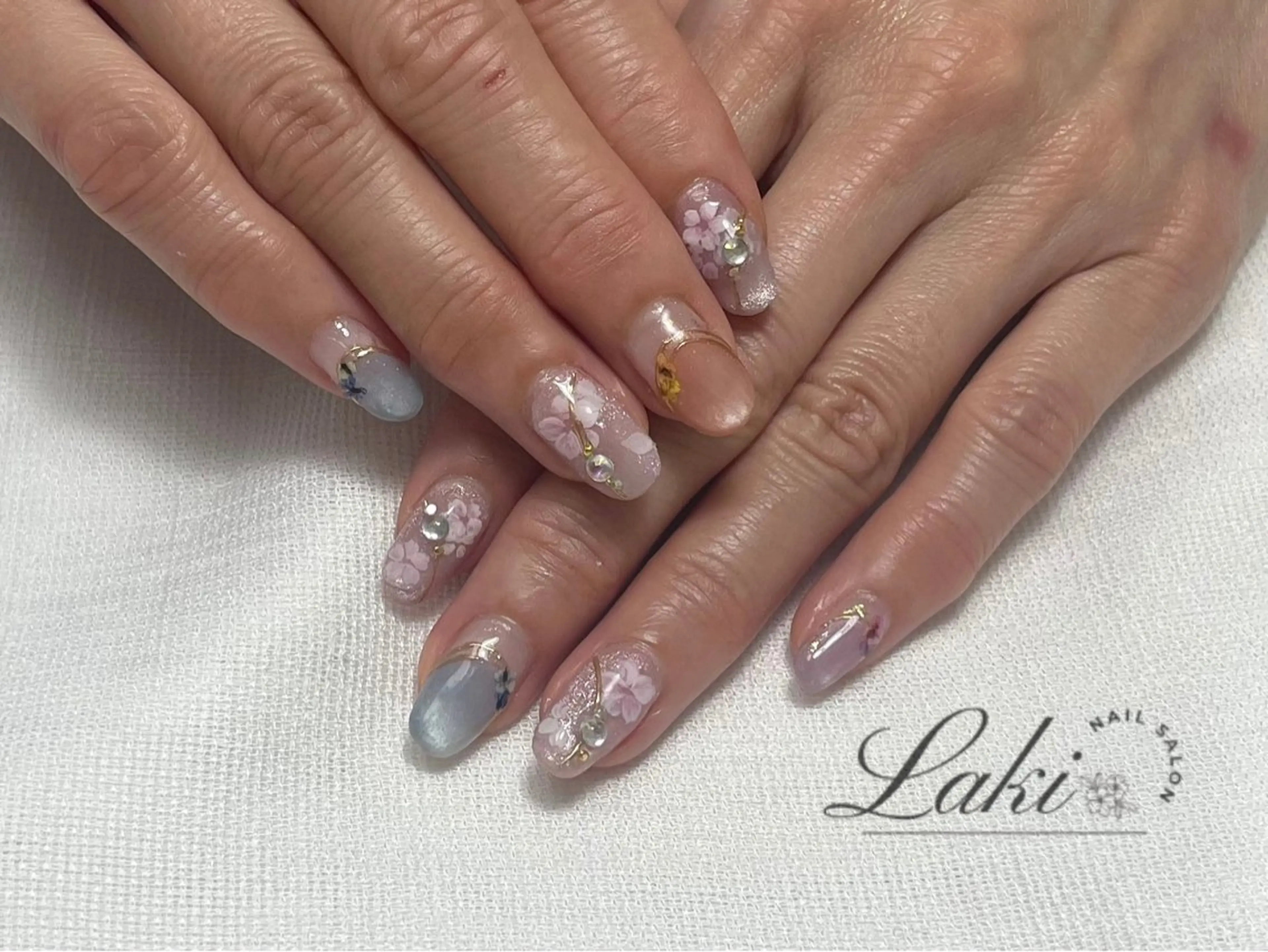ネイル ハンドネイル Laki nailのネイルデザイン