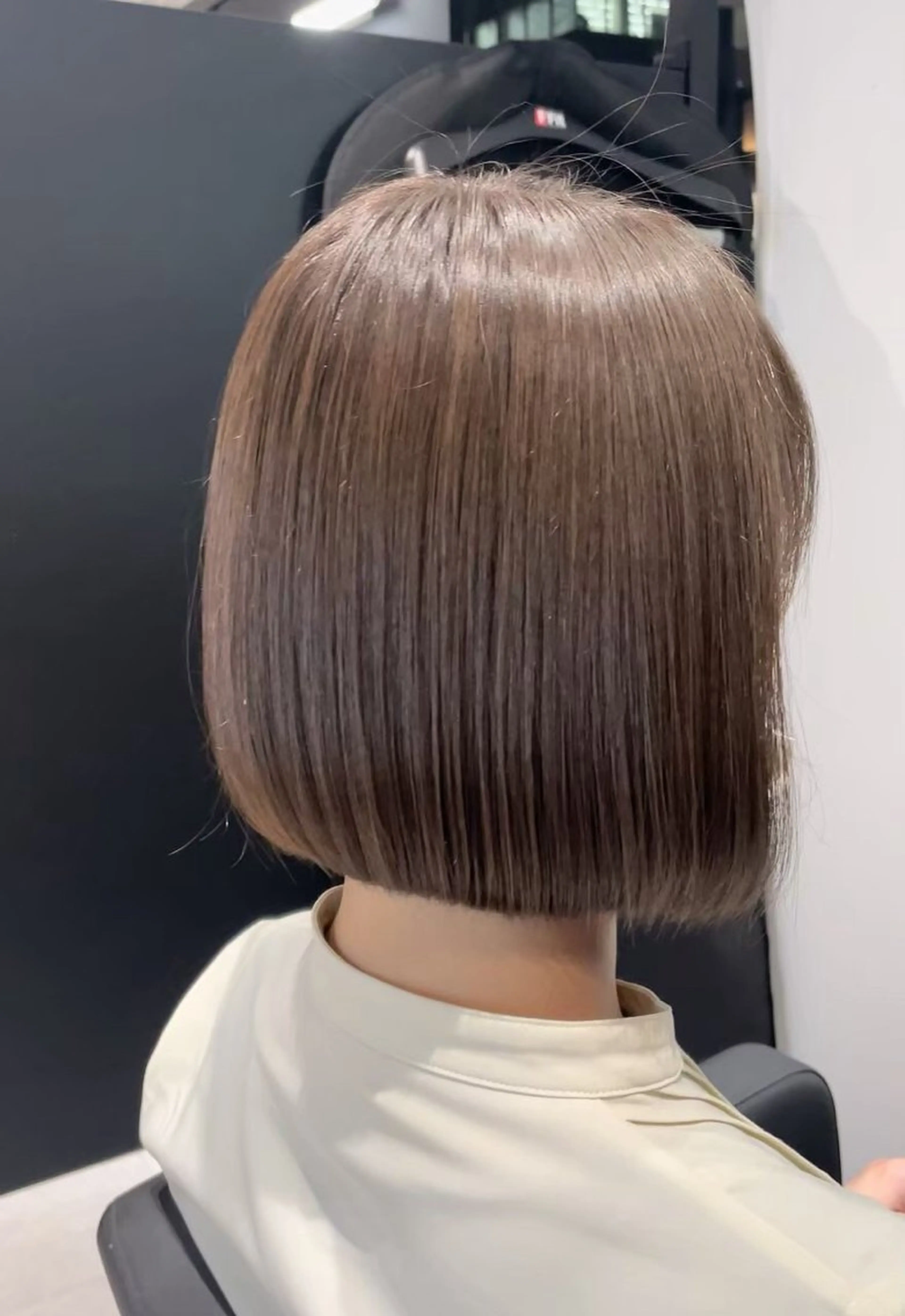 ショート カラー 江坂 mikuのヘアスタイル