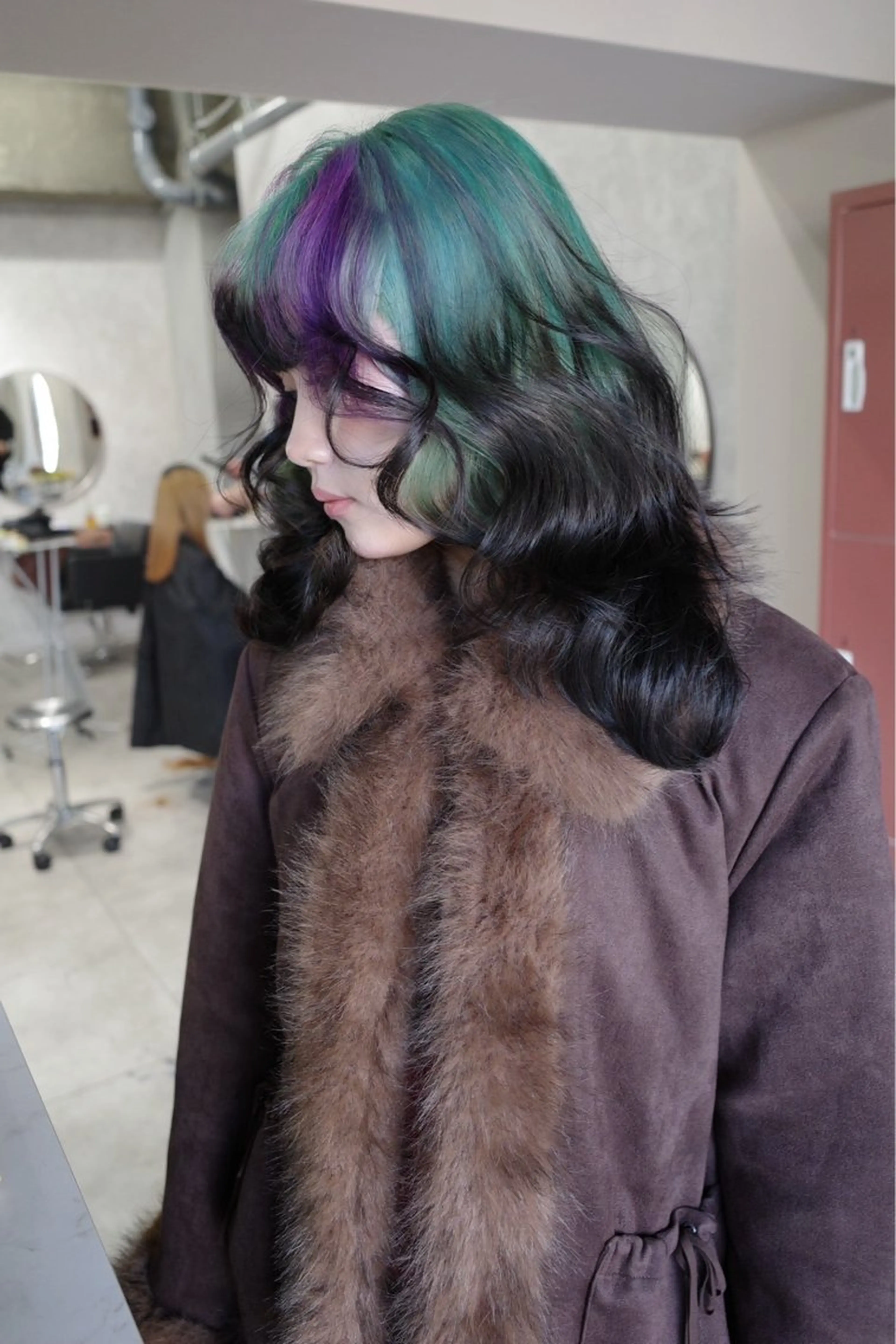 セミロング カラー デザインカラー 顔まわりレイヤー レイヤーカット ウルフカット ウルフ/レイヤー/ 渋谷🔮Yudaiのヘアスタイル