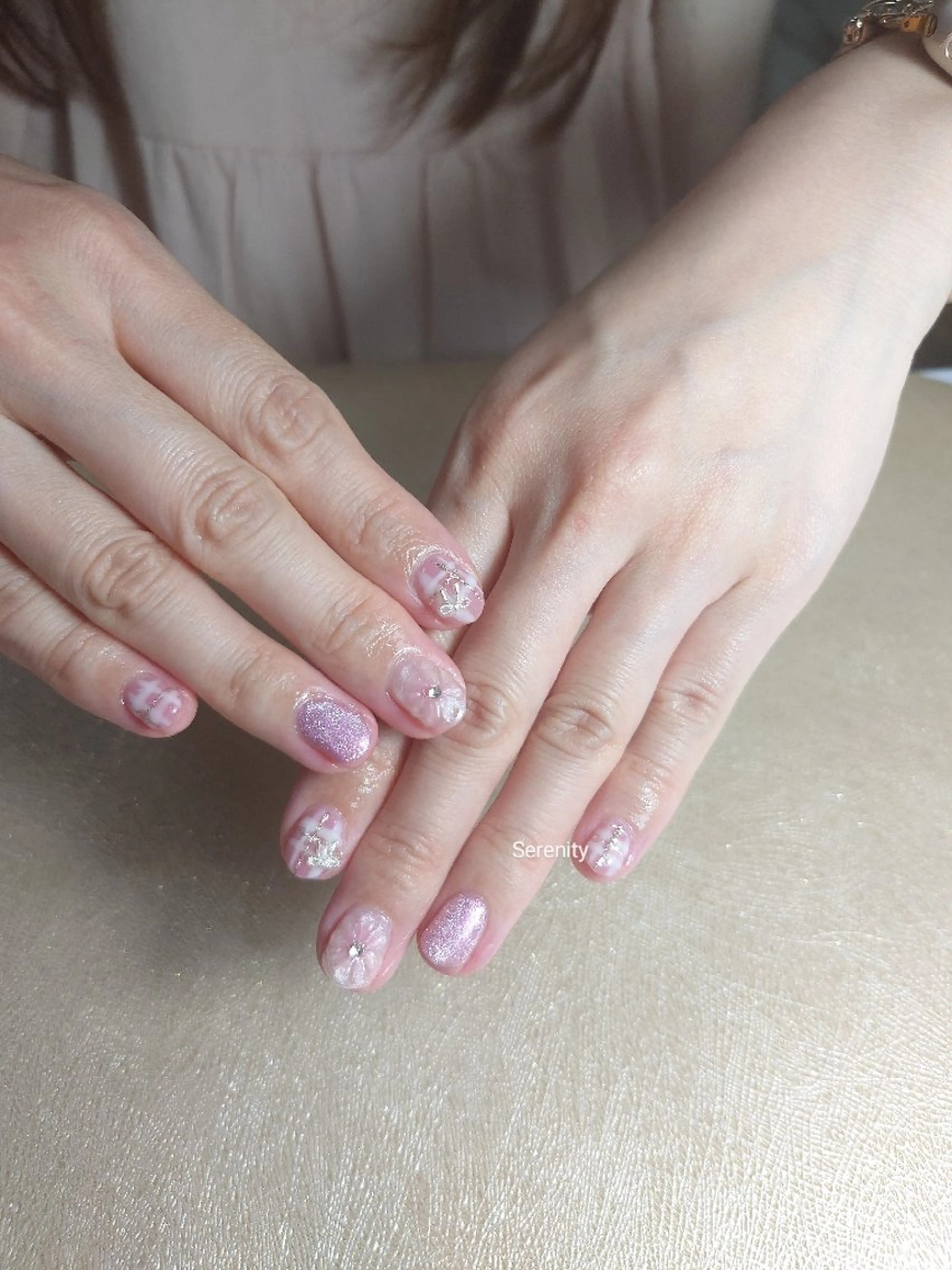 ネイル フラワーネイル マグネットネイル 持ち込み ピンク ぷっくりネイル nail  serenityのネイルデザイン