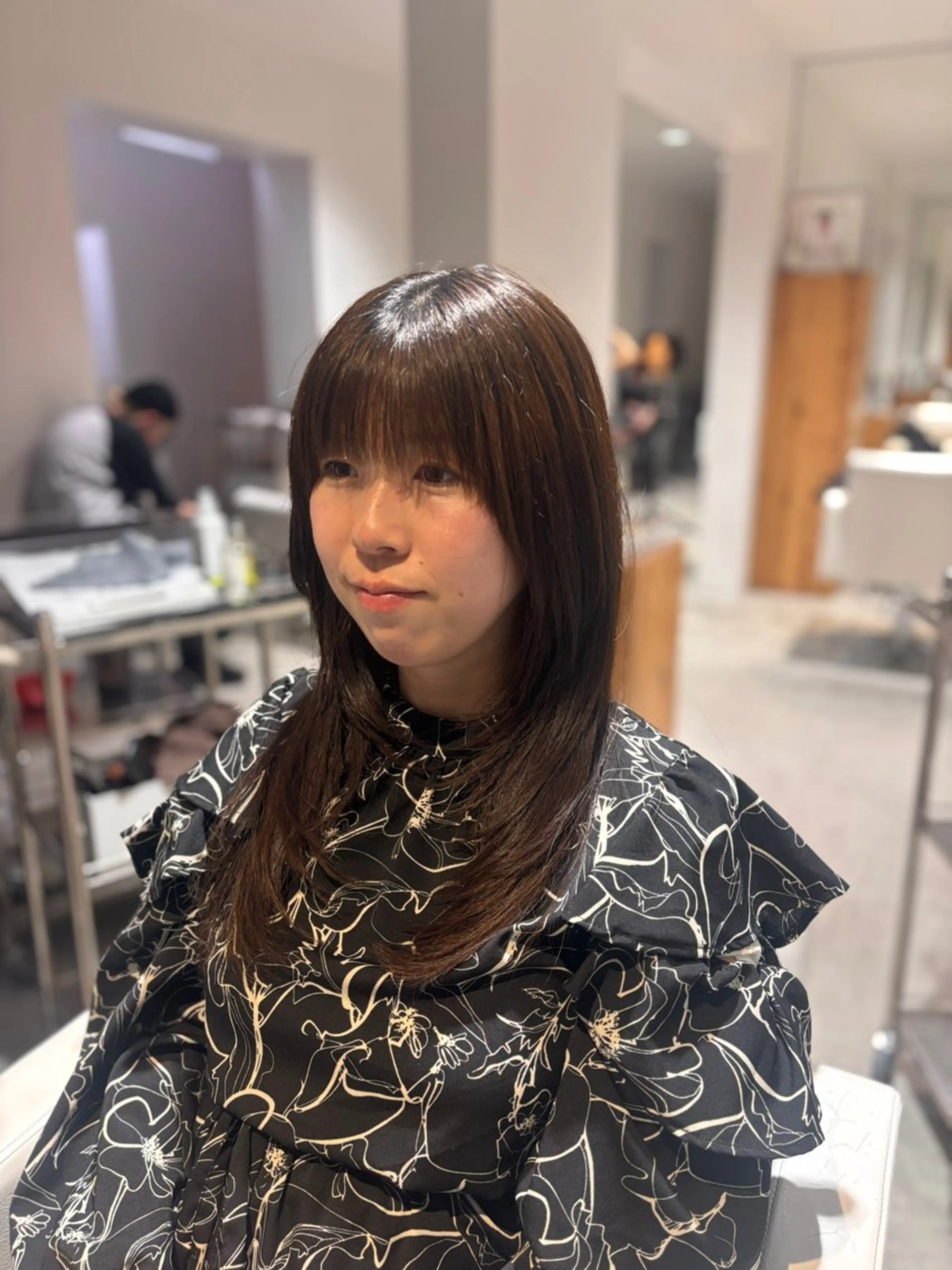 セミロング 中間 陽平のヘアスタイル