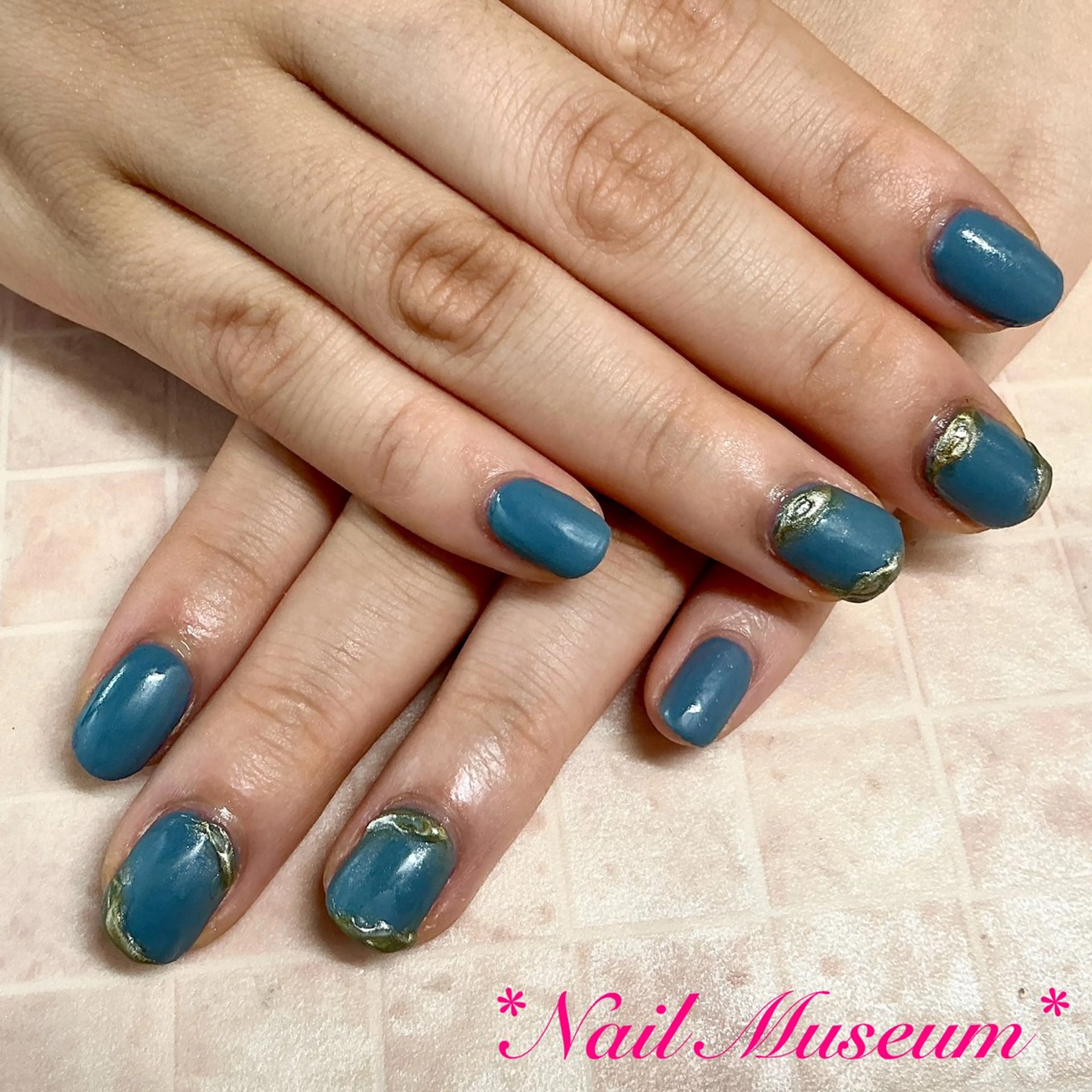 ネイル アートネイル ブルー ジェルネイル ゴージャス ミラーネイル nailmuseum KAMATARIのネイルデザイン