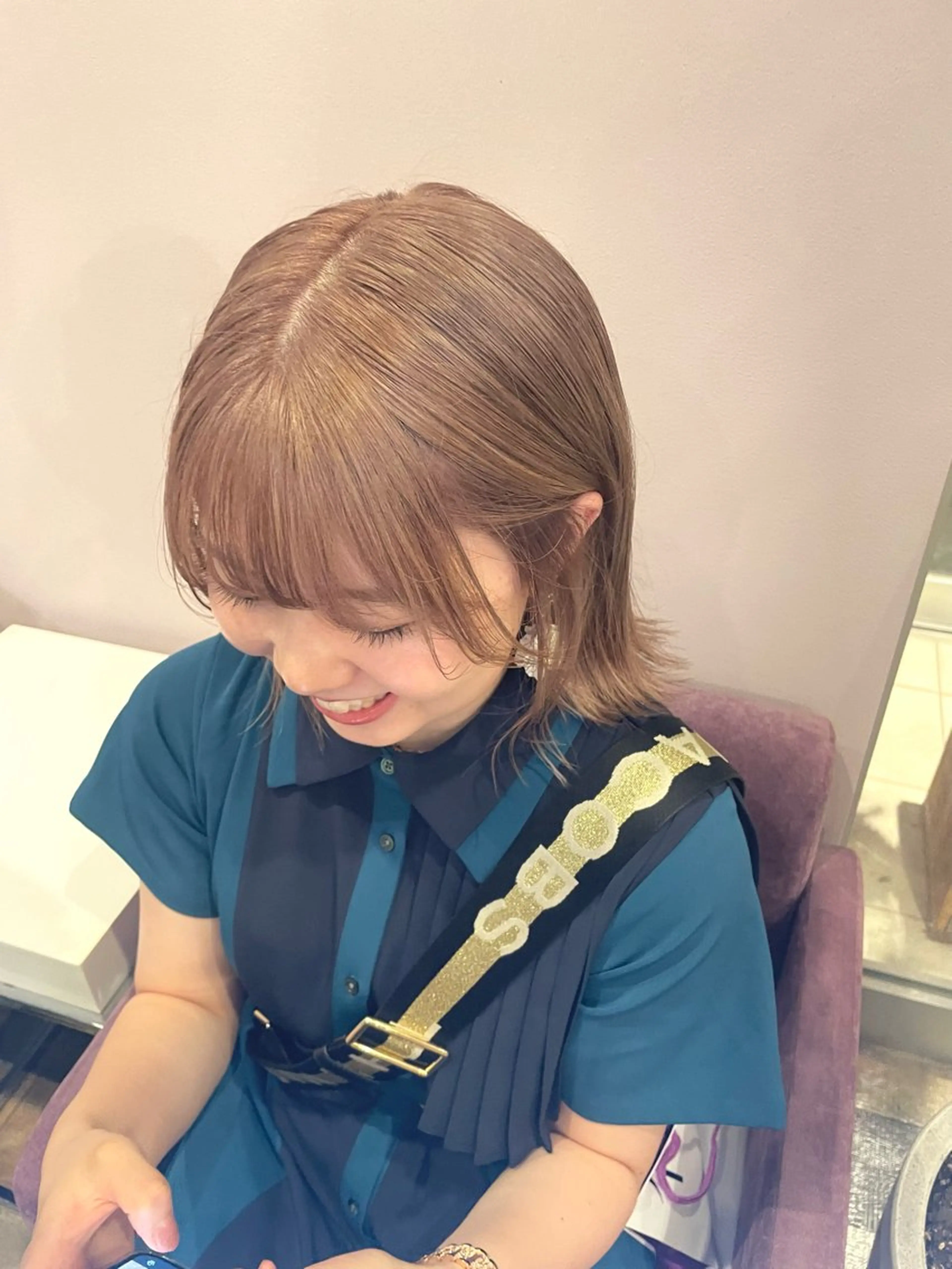 ミディアム カラー ベージュ/透明感/ 桃子🎀のヘアスタイル