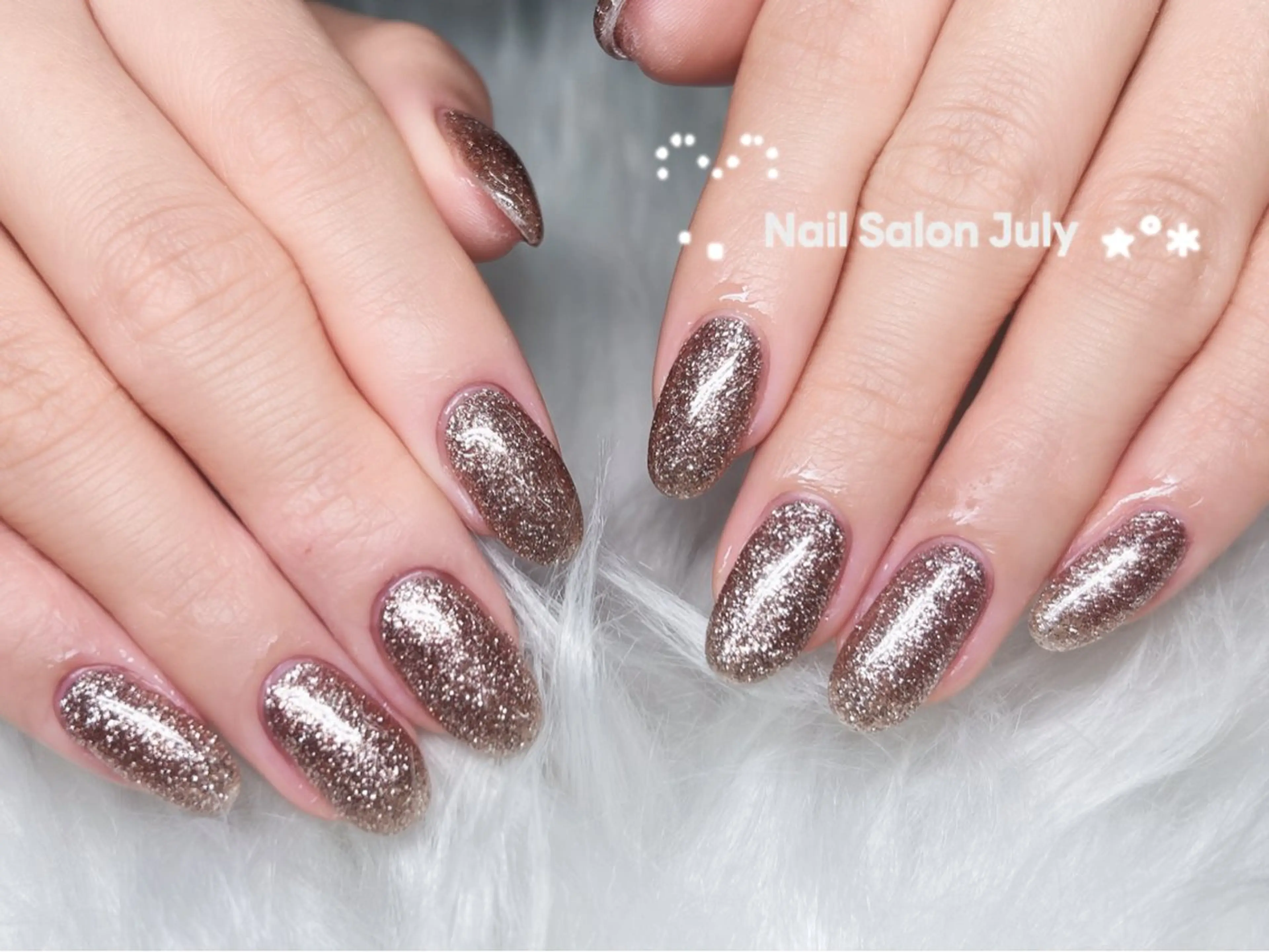 ネイル アートネイル オーロラネイル ジェルネイル ガーリー キラキラネイル ハンドネイル July Salonのネイルデザイン