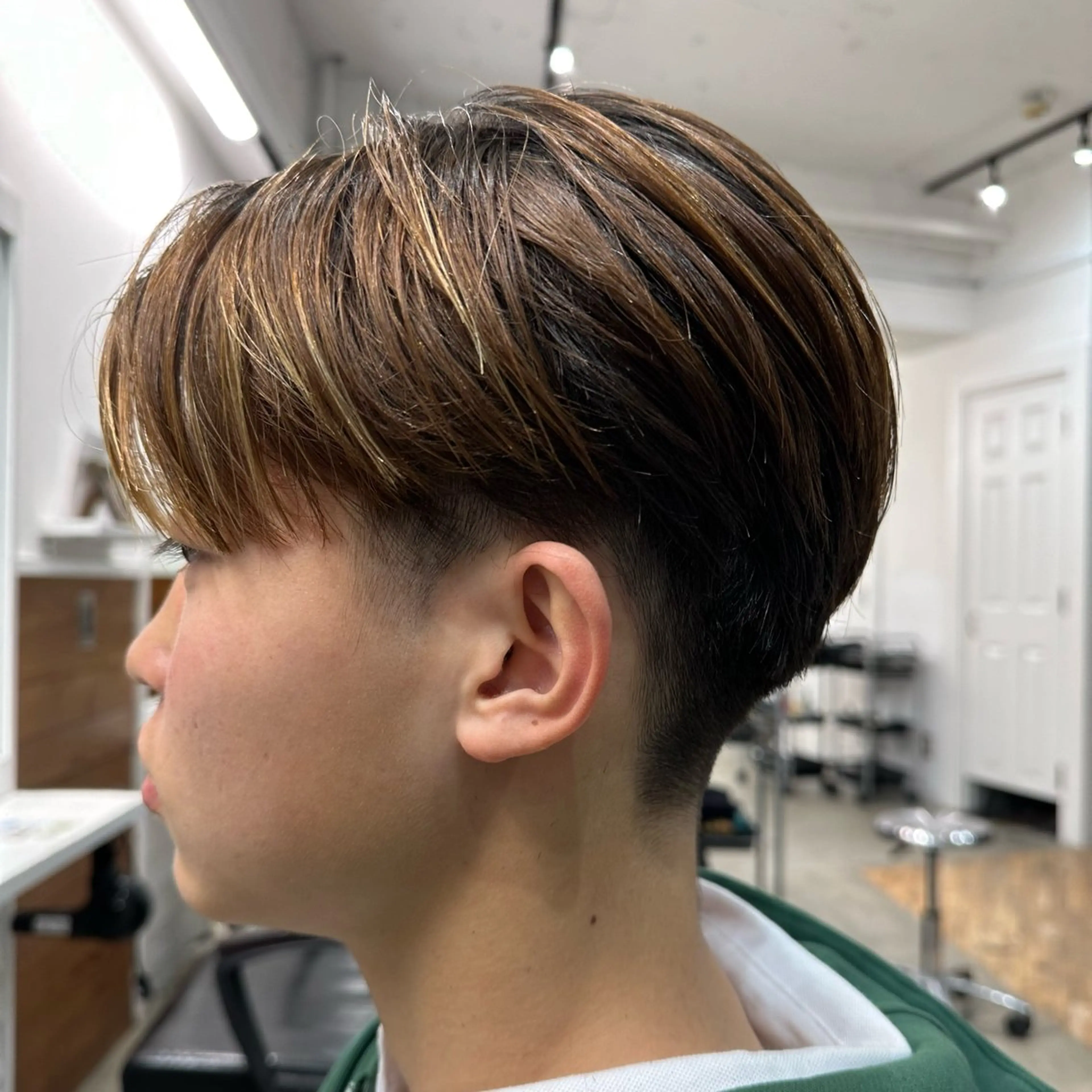 メンズ メンズパーマ 波巻きパーマ ボブ/レイヤー/透明 感カラー/Dai🌿のヘアスタイル