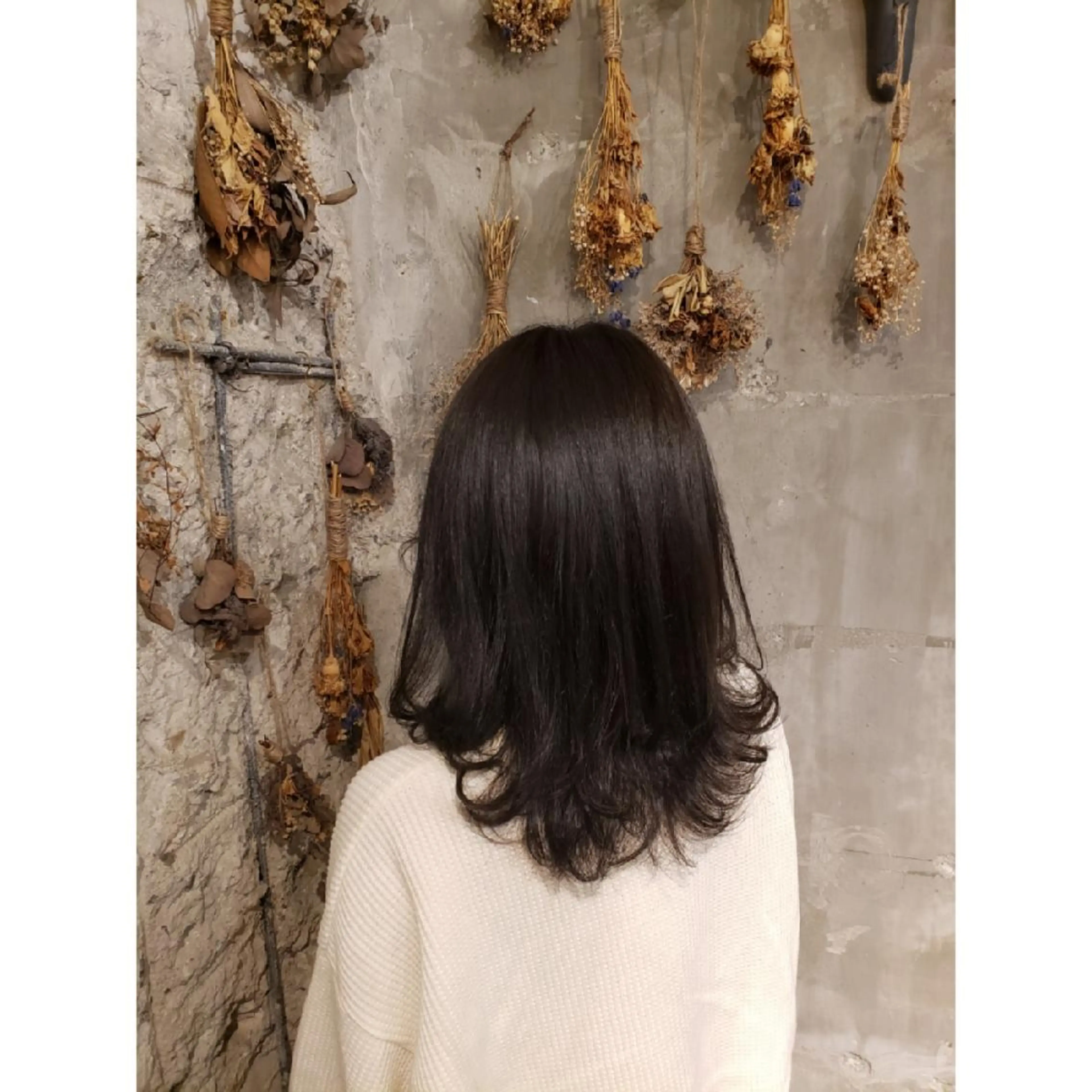 セミロング カラー 井尻 柚都歩のヘアスタイル