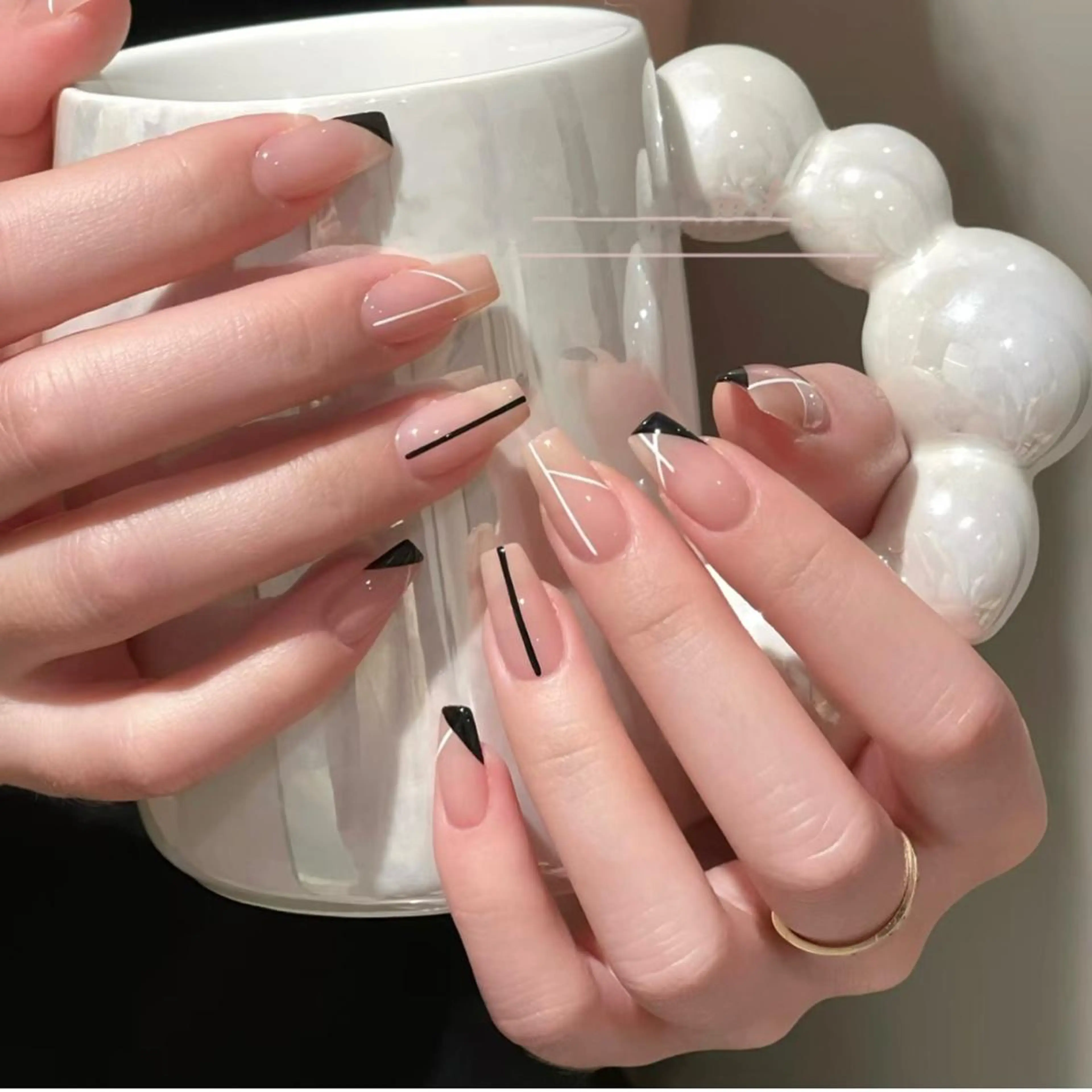 ネイル ハンドネイル Queens ciciのネイルデザイン