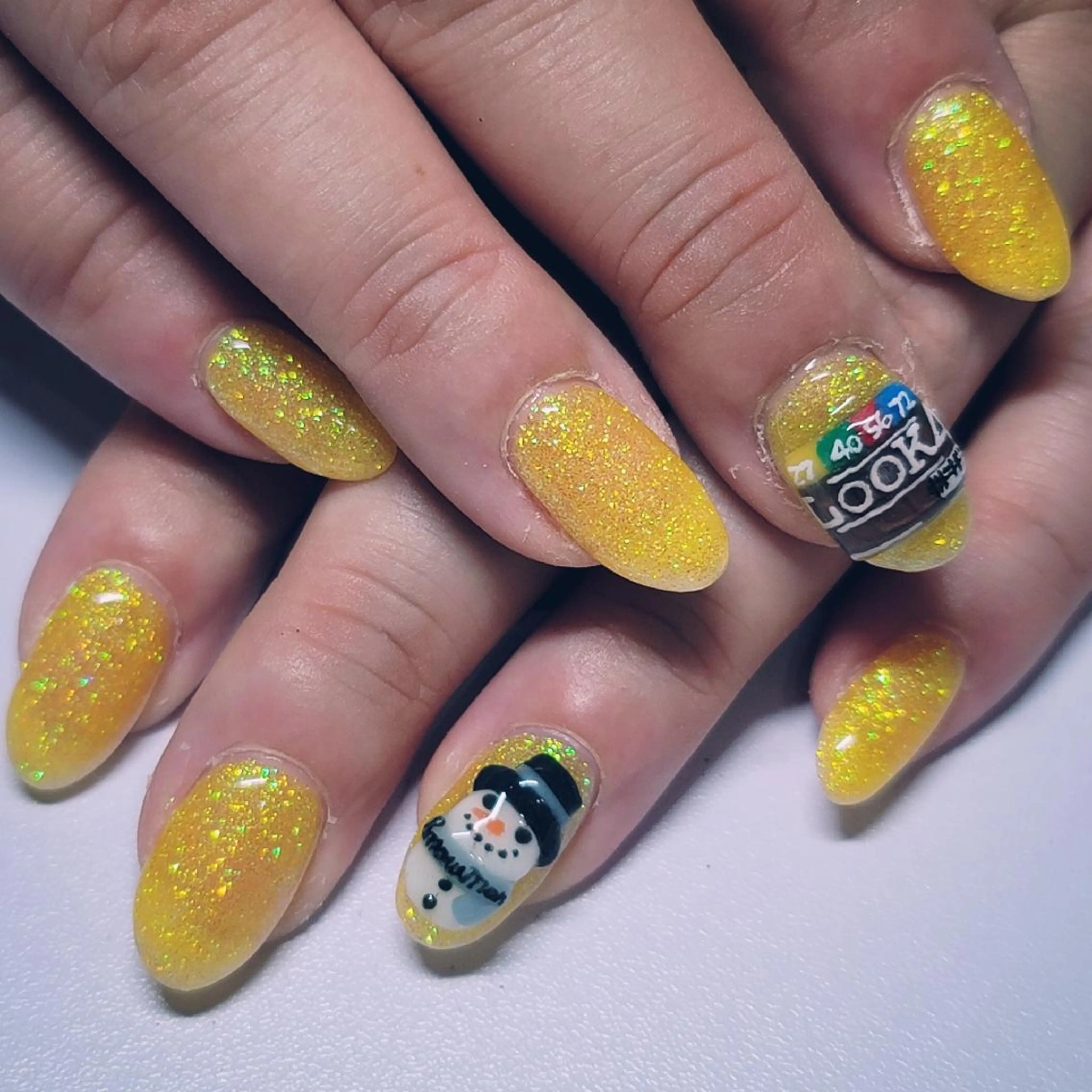 ネイル ラメ(グリッター) ワンカラーネイル 黄色 ハンドネイル よしだ ひろきのネイルデザイン