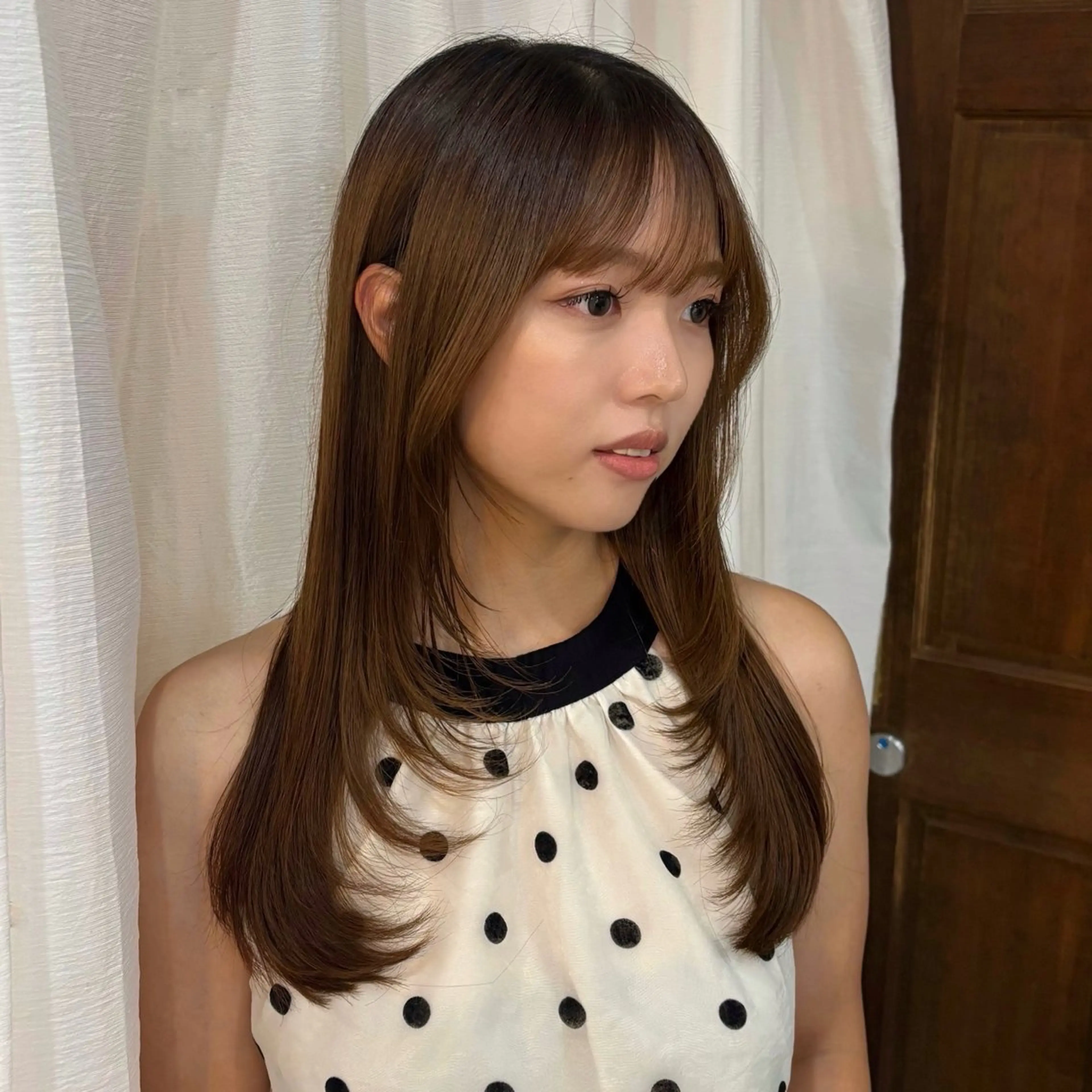 ロング レイヤーカット ロング シースルーバング カット ゆうめ 透明感カラー /韓国風レイヤーのヘアスタイル