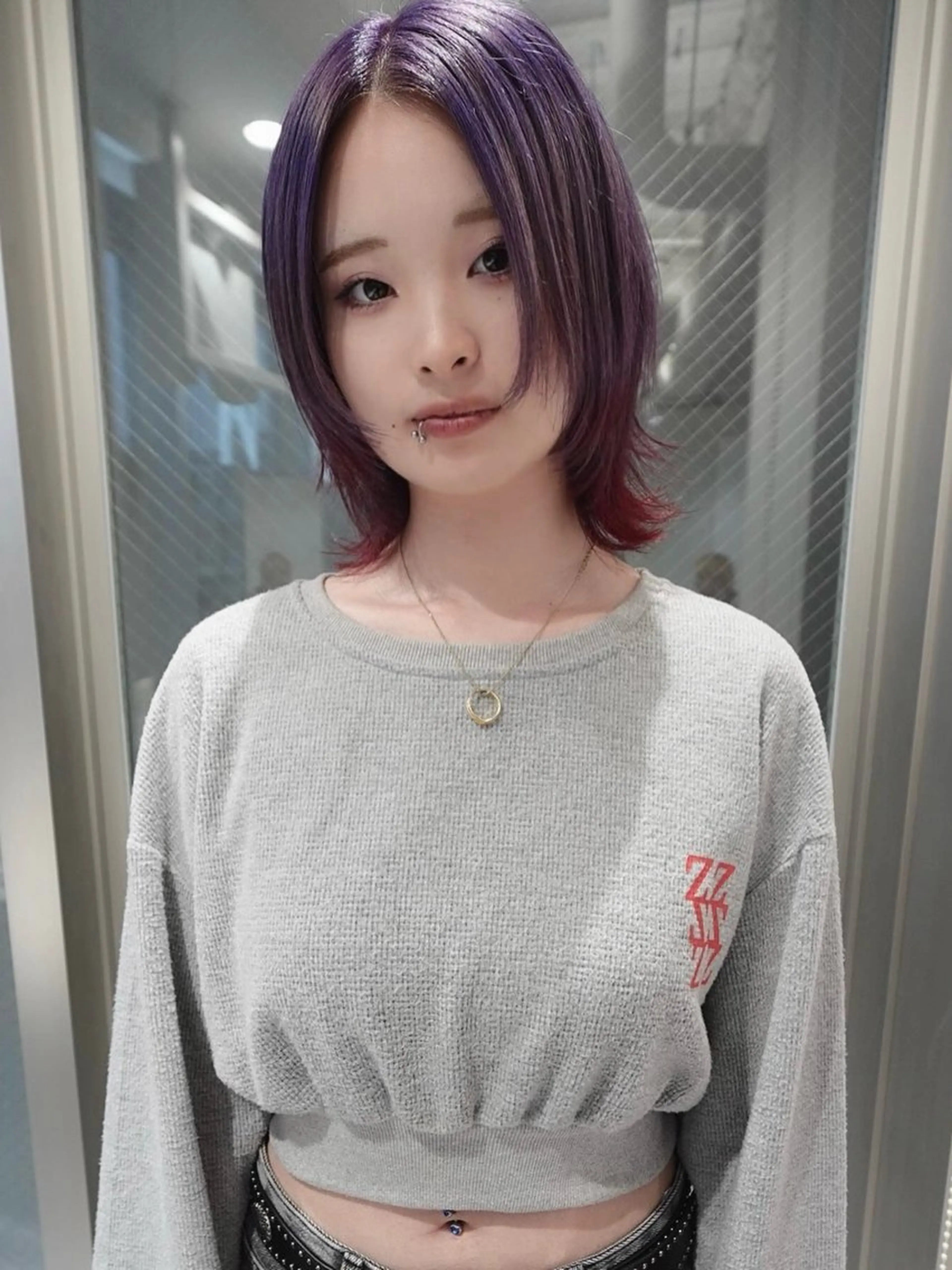 ミディアム ウルフカット／吉村 桃子のヘアスタイル