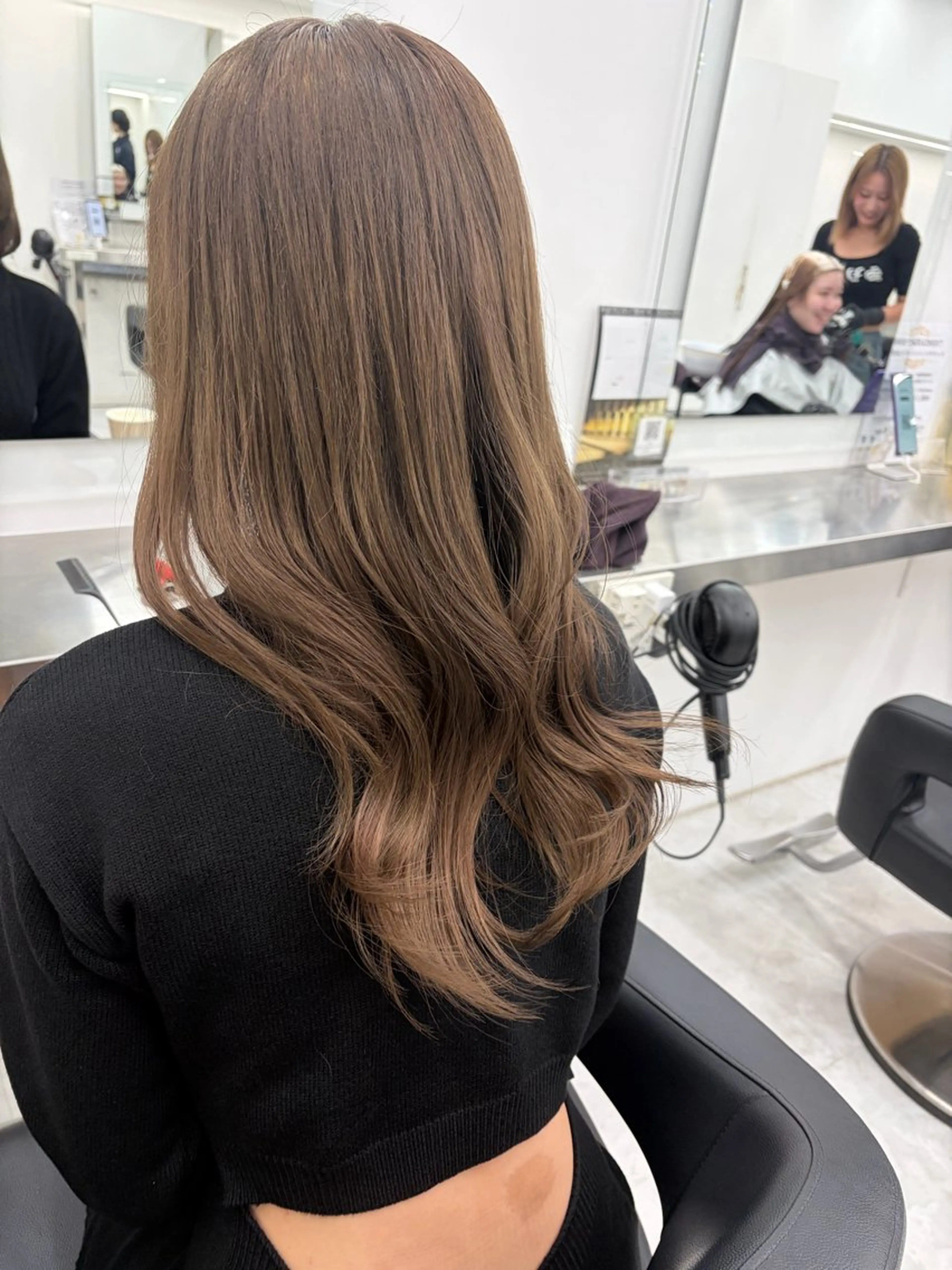 ロング ヘアカラー ヘアセット 艶髪ハイトーンカラー 渋谷🎀ririkaのヘアスタイル