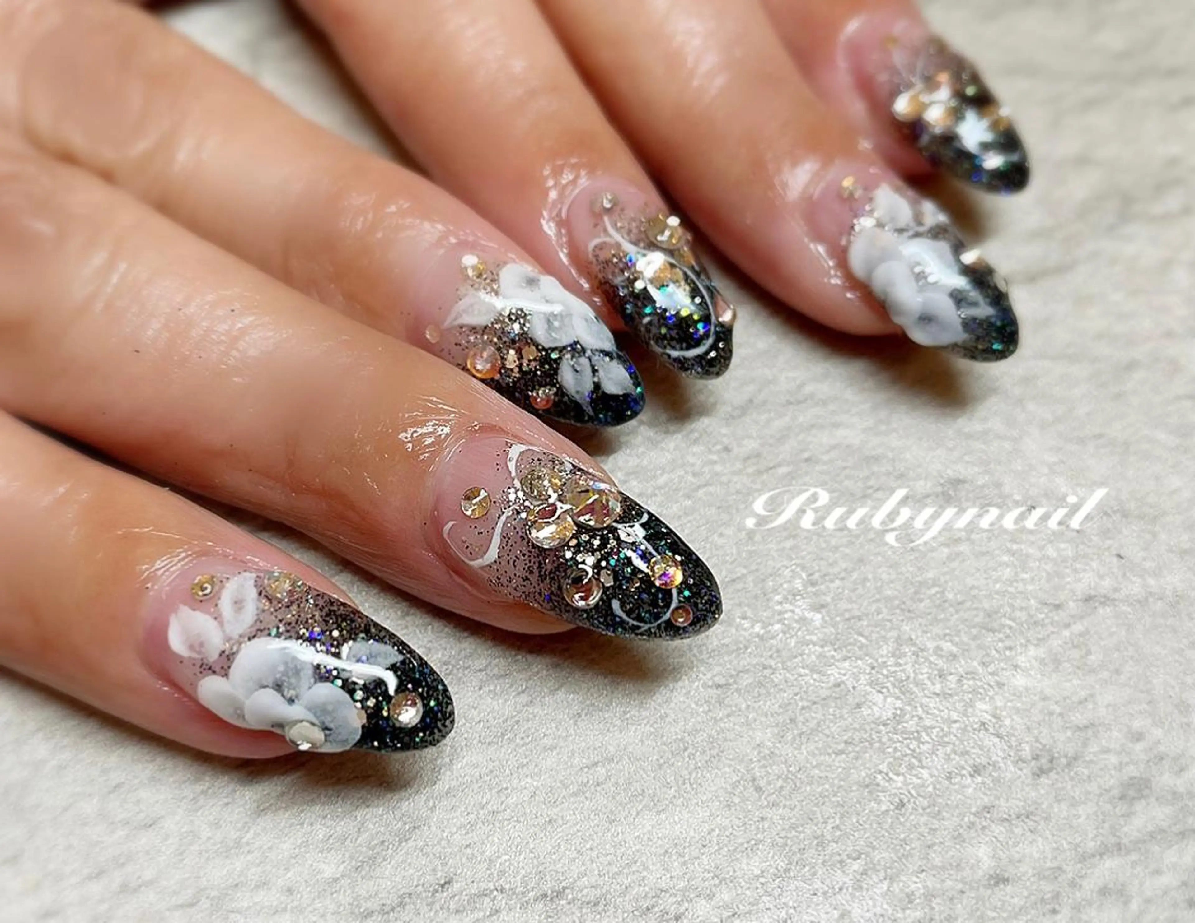 ネイル グラデーション ラメ(グリッター) ラメグラデーション プライベートサロン Rubynailのネイルデザイン