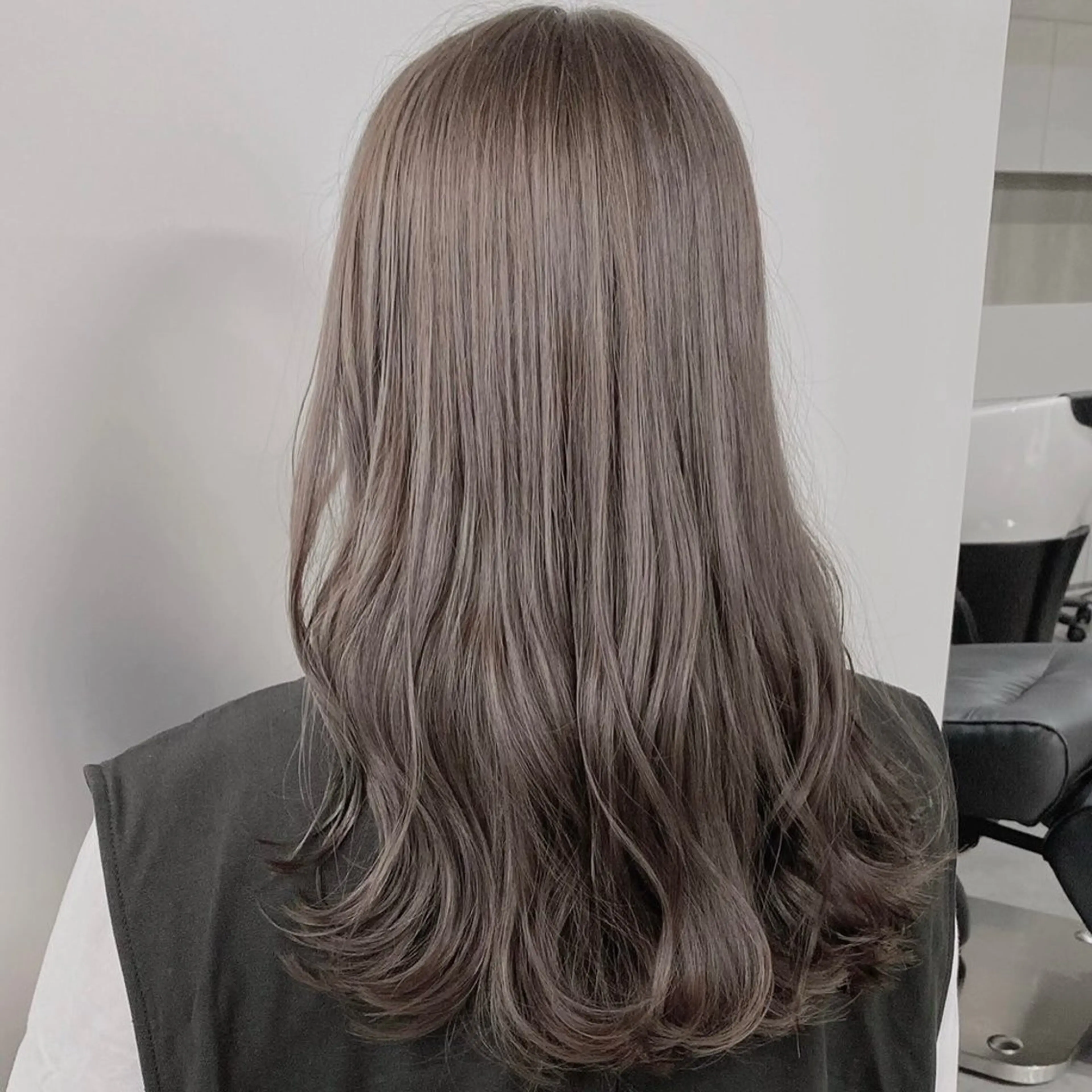 ロング カラー 透明感カラー グレージュ/あいのヘアスタイル