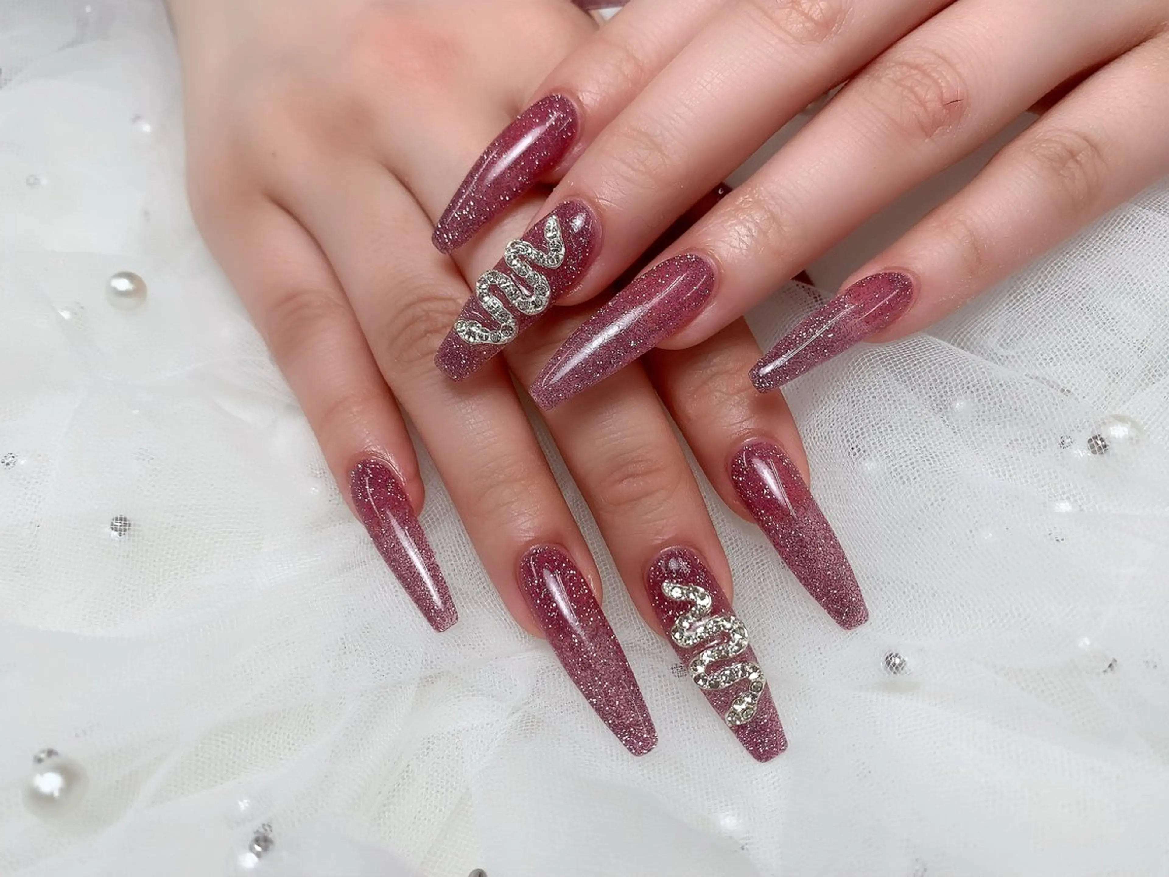 ネイル ボルドー チークネイル フラッシュネイル フレンチネイル ジェルネイル ハンドネイル Miouミオン ネイルサロンのネイルデザイン