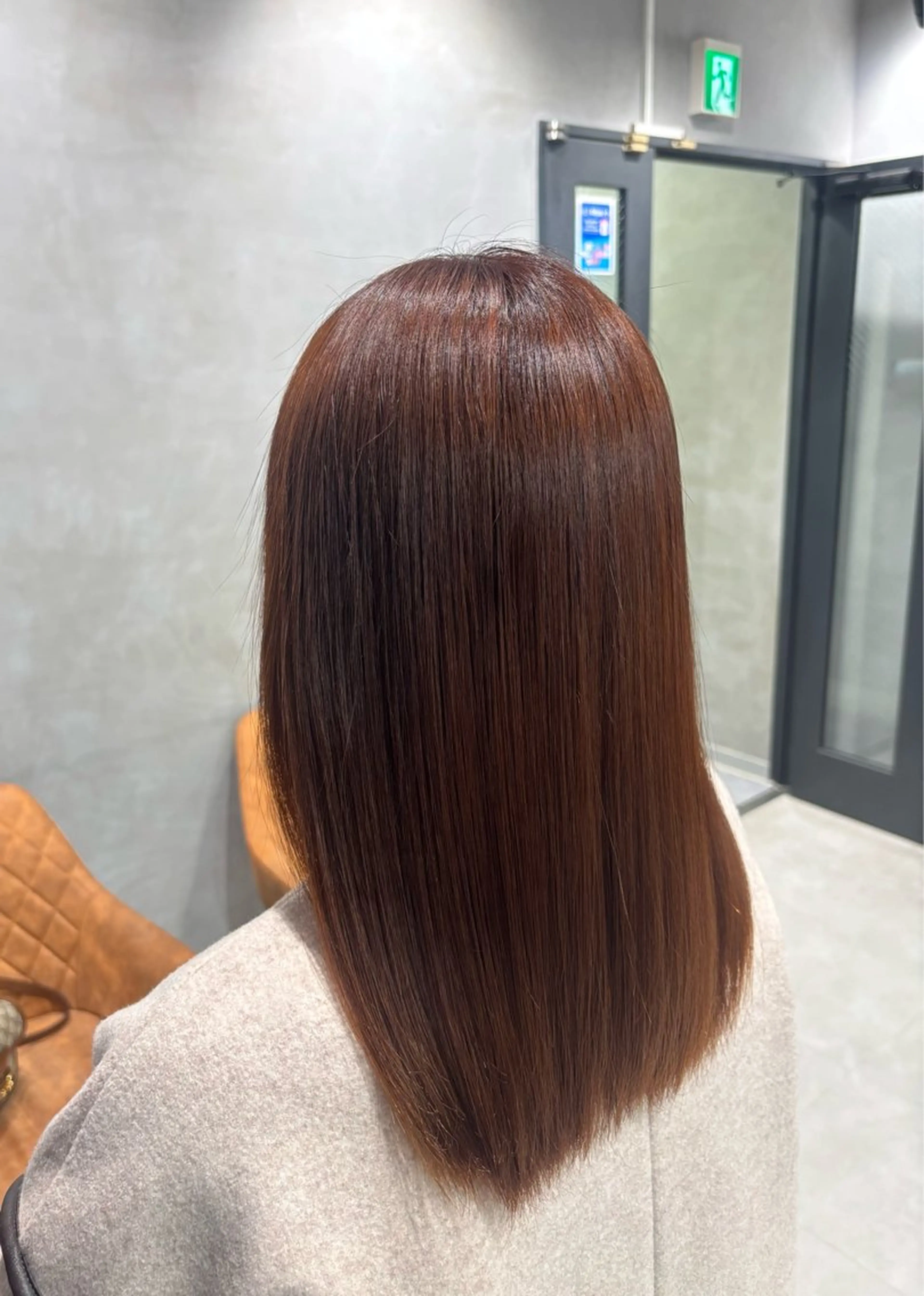 セミロング カラー ブラウンカラー オレンジ オレンジブラウン レッドカラー ヘアカラー トリートメント 艶カラー✨️縮毛矯正 ×耳ツボ💠mamiのヘアスタイル