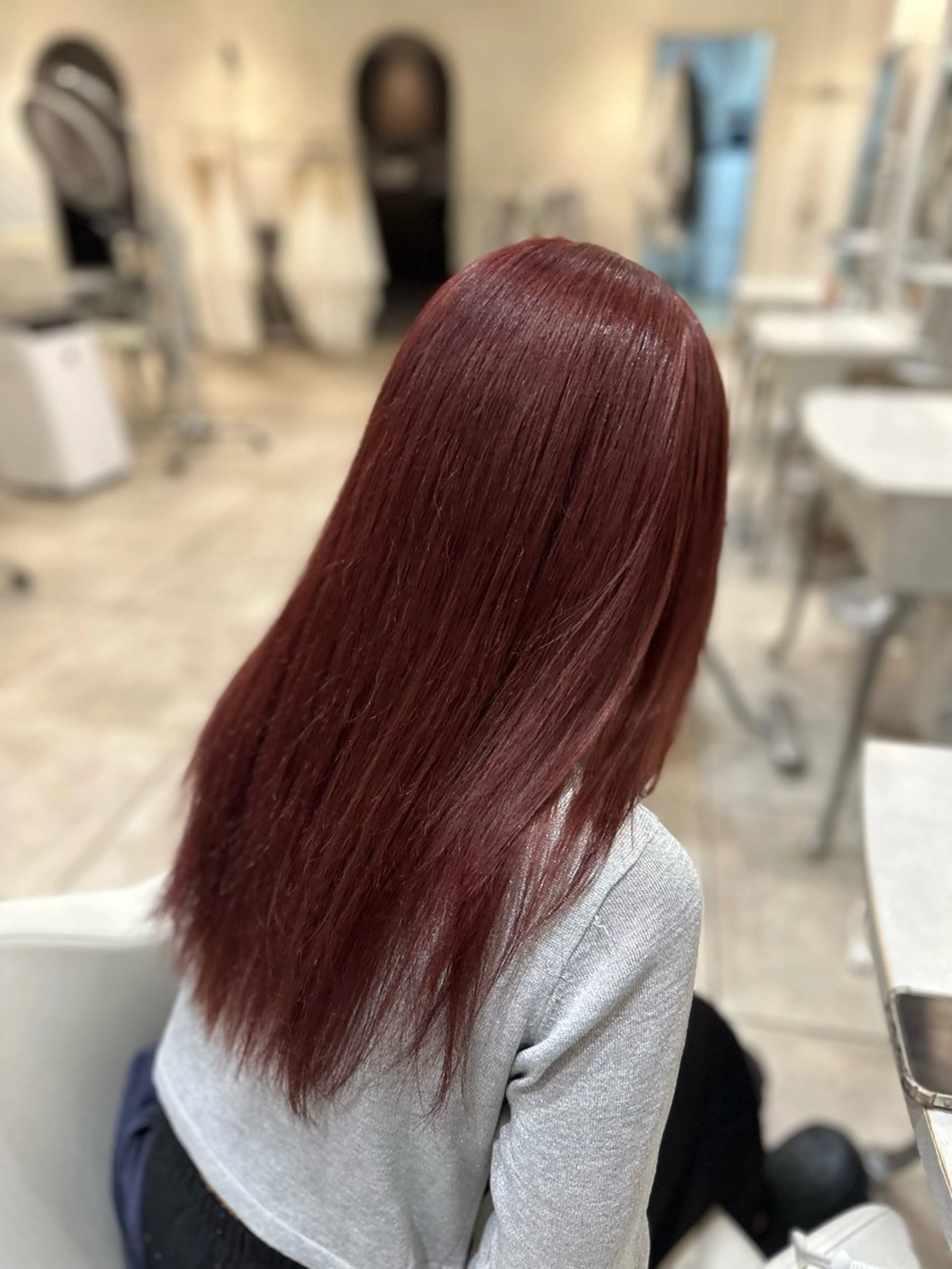 ロング カラー ブリーチ ZACC ayakaのヘアスタイル