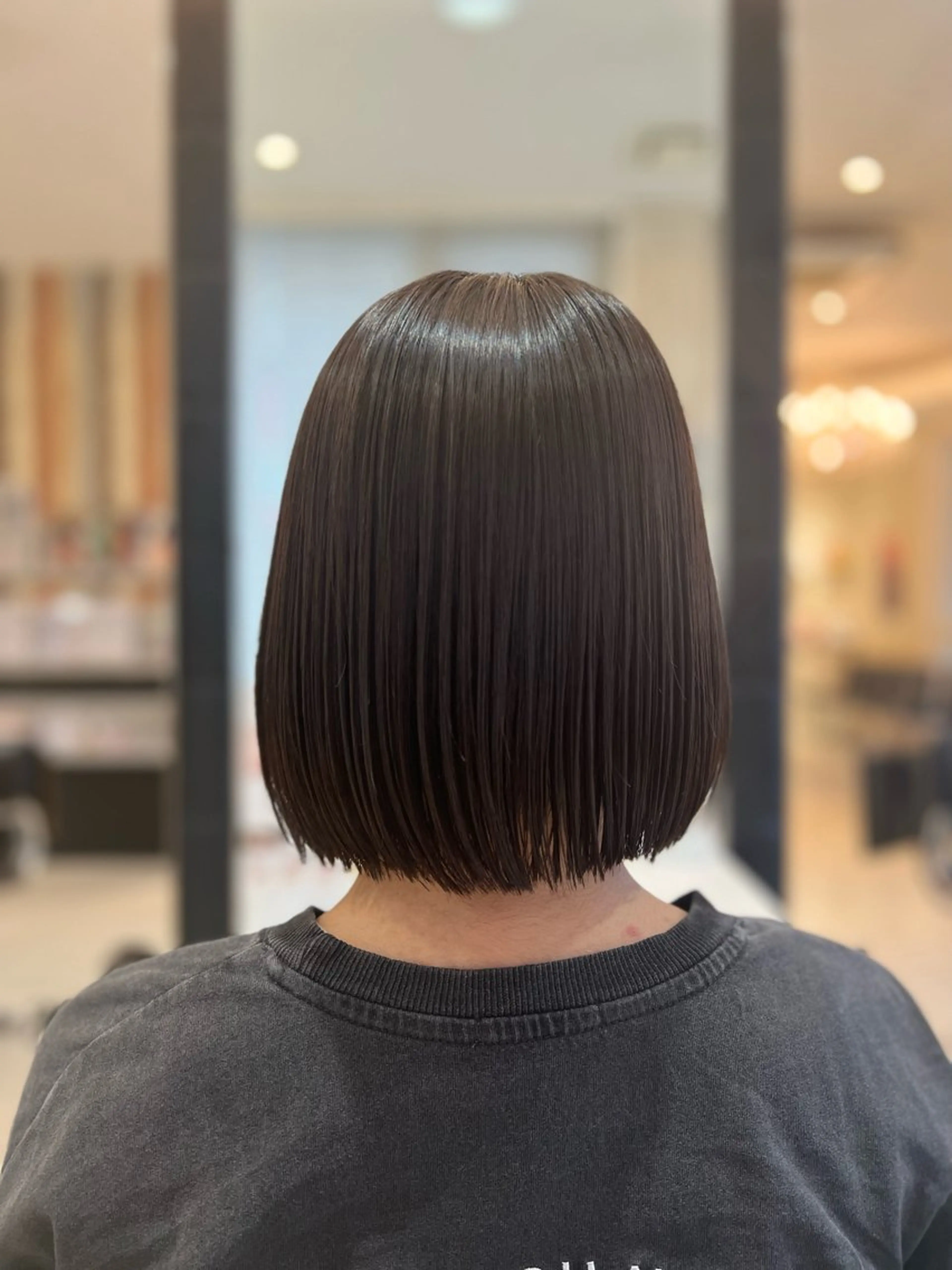 ミディアム ボブ QUATRO ほたかのヘアスタイル