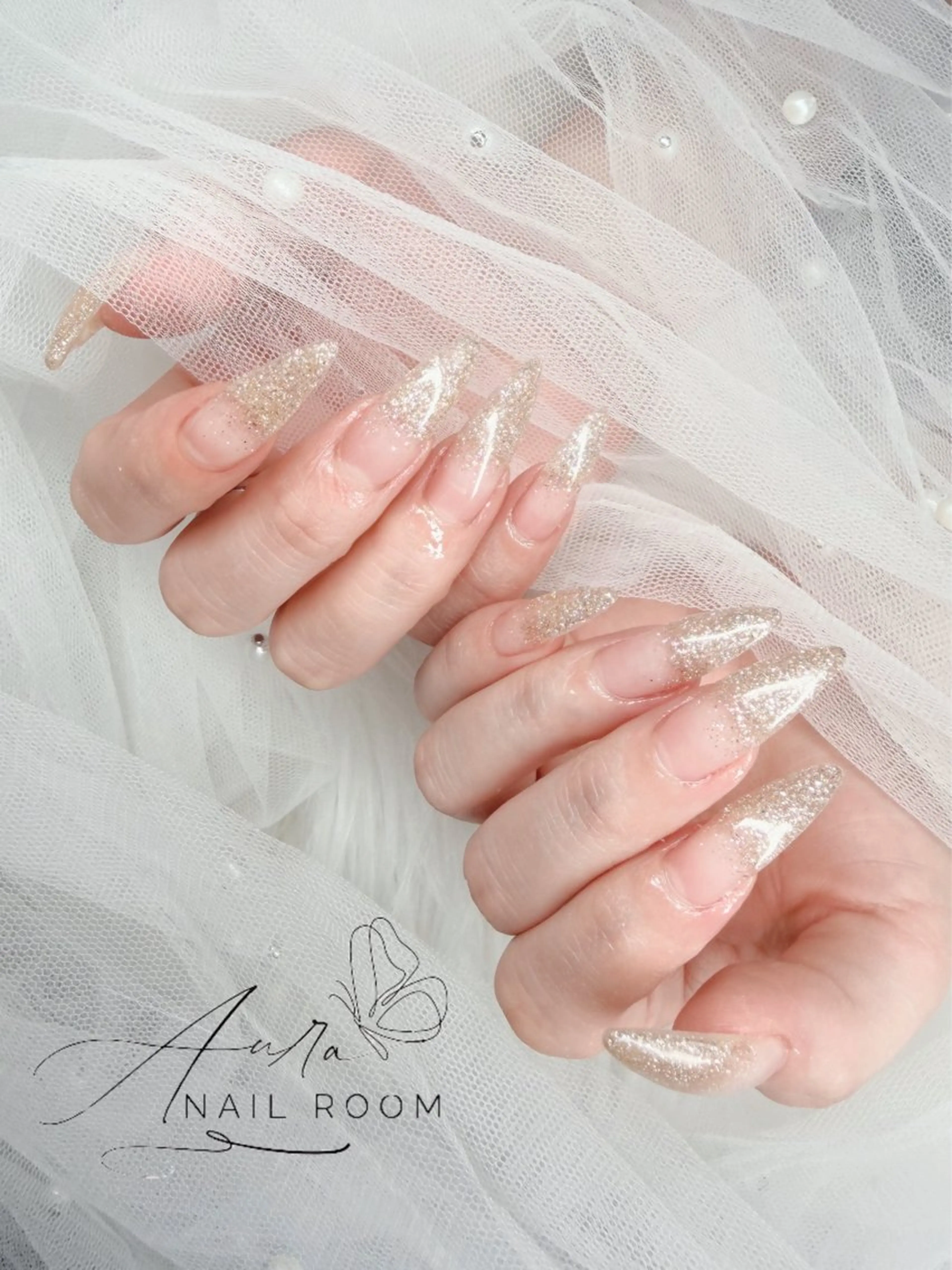 ネイル Luna (Aura nail room)のネイルデザイン