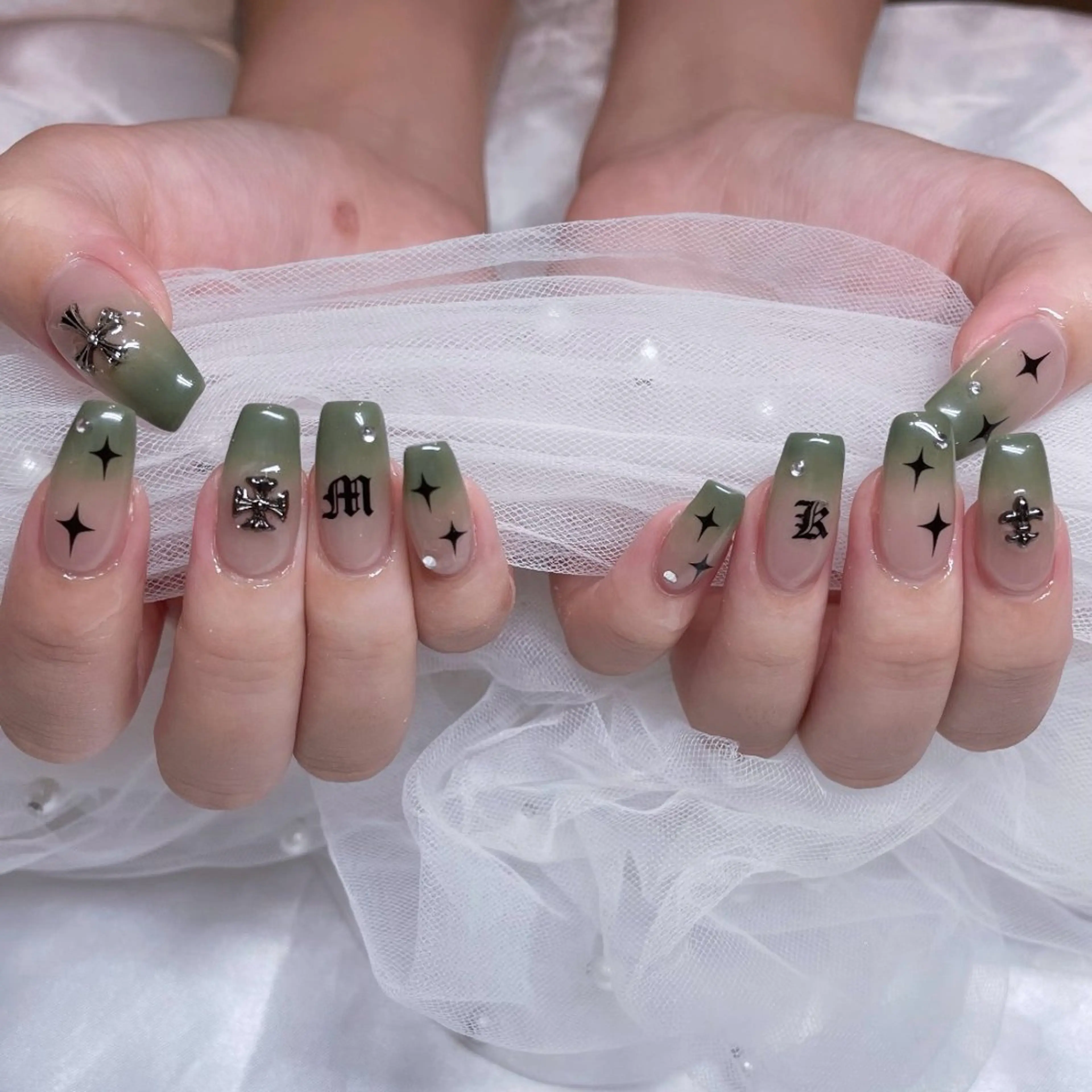 ネイル ハンドネイル Rieko EMINAL恵比寿のネイルデザイン