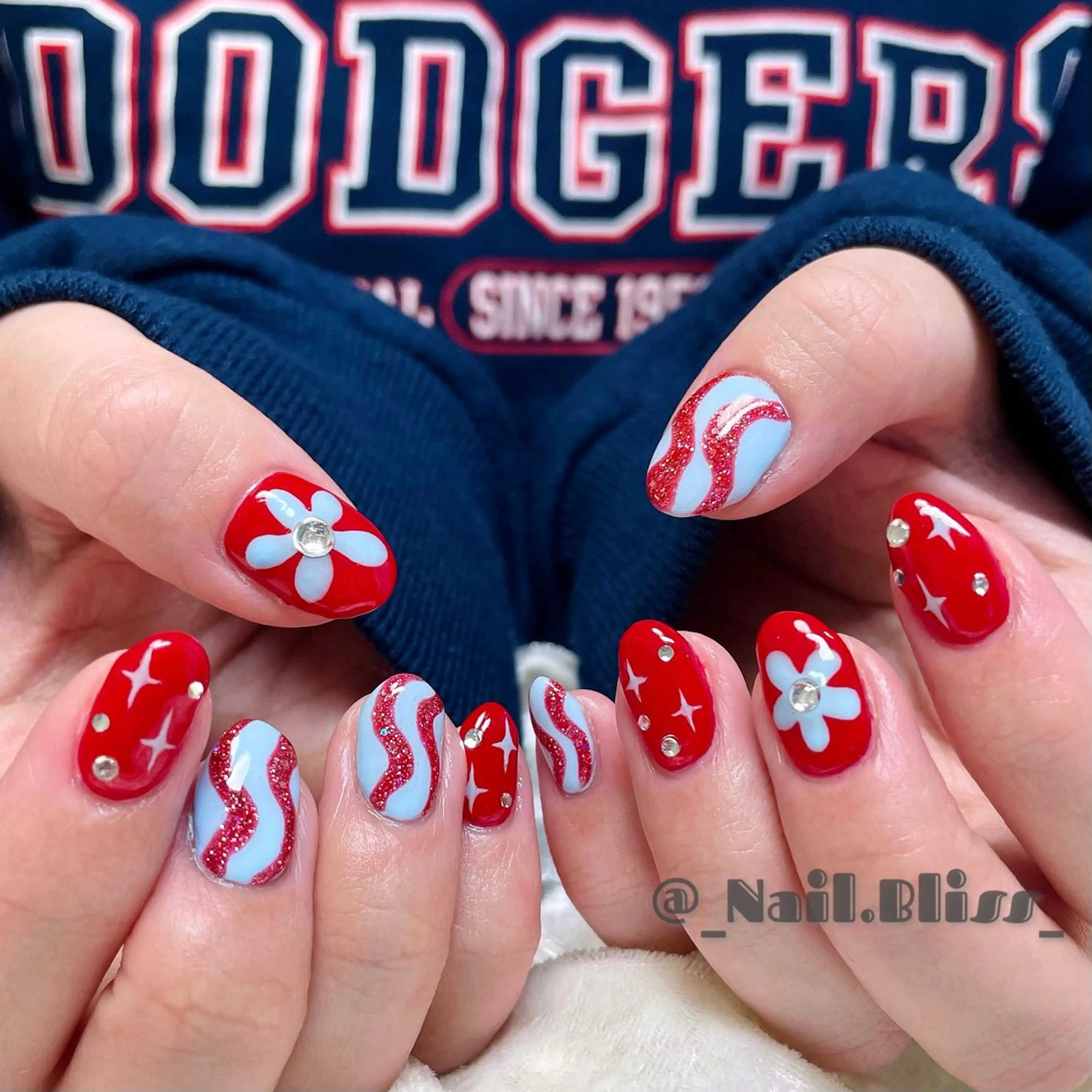 ネイル 水色 持ち込み 赤色 ハンドネイル NAIL BLISSのネイルデザイン