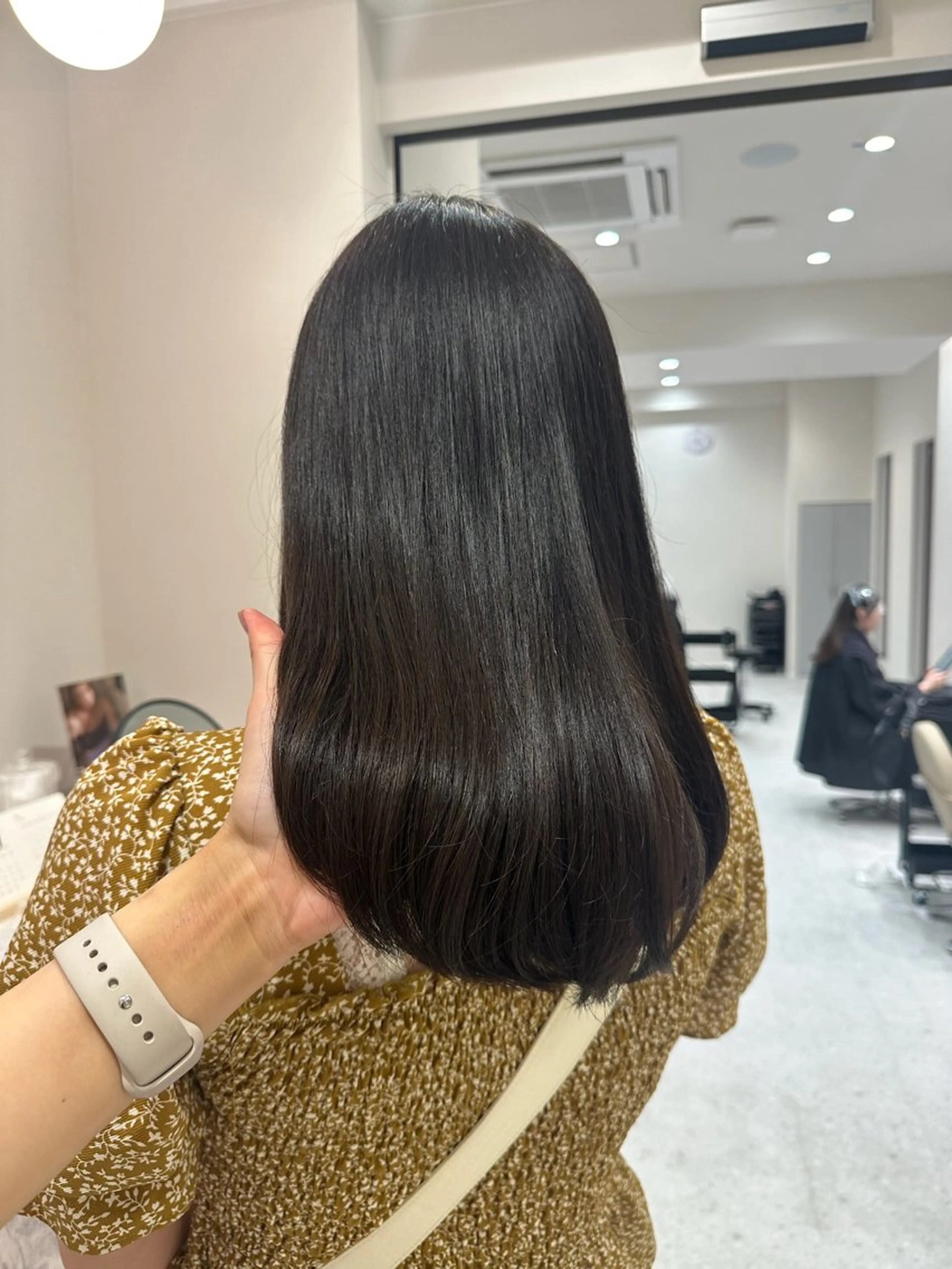 セミロング パーマ カット 縮毛矯正 トリートメント 韓国レイヤー✨ yasuko銀座のヘアスタイル