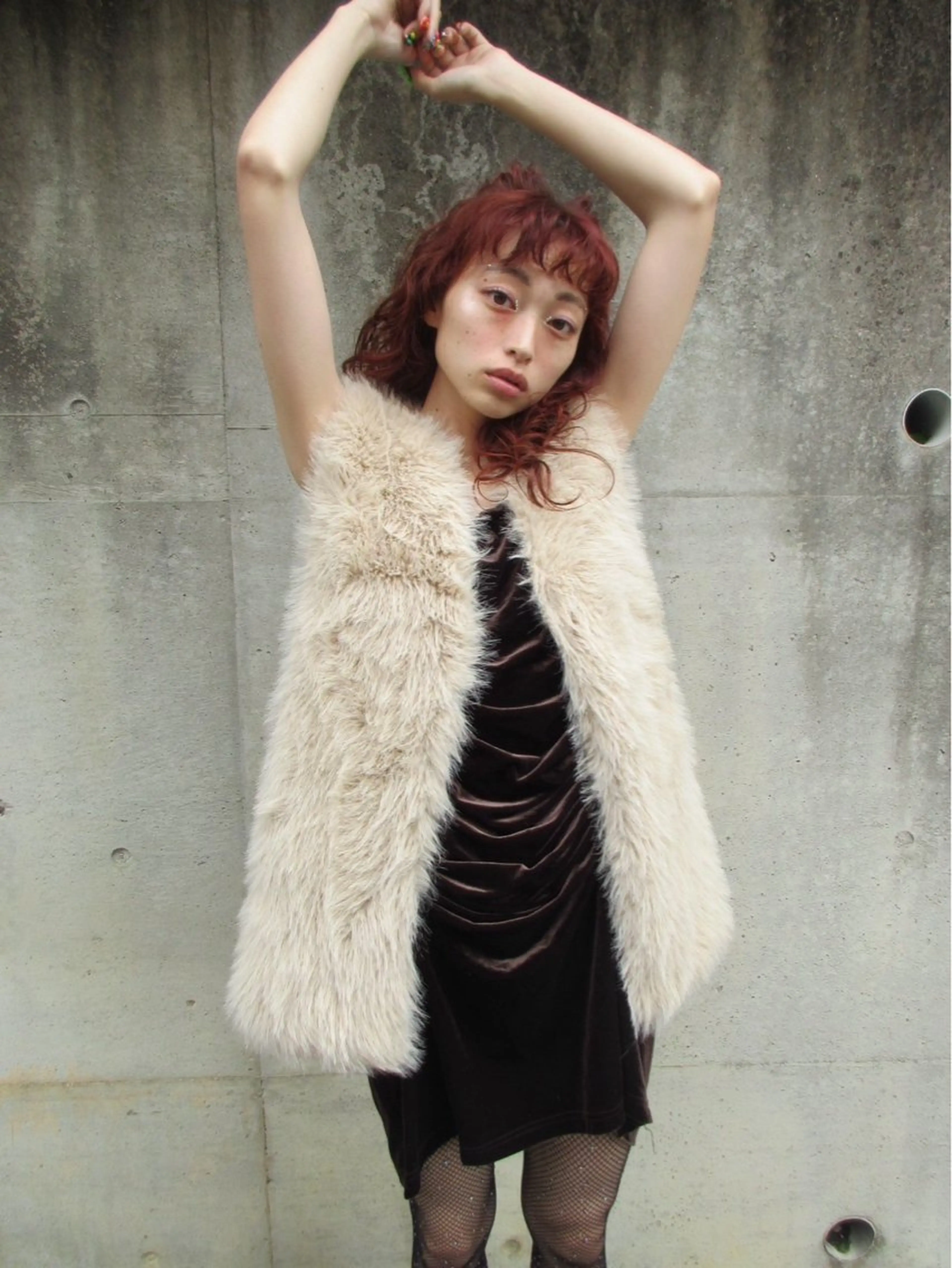 ロング ヘアカラー 愛加ブリーチ・ レイヤー・パーマのヘアスタイル