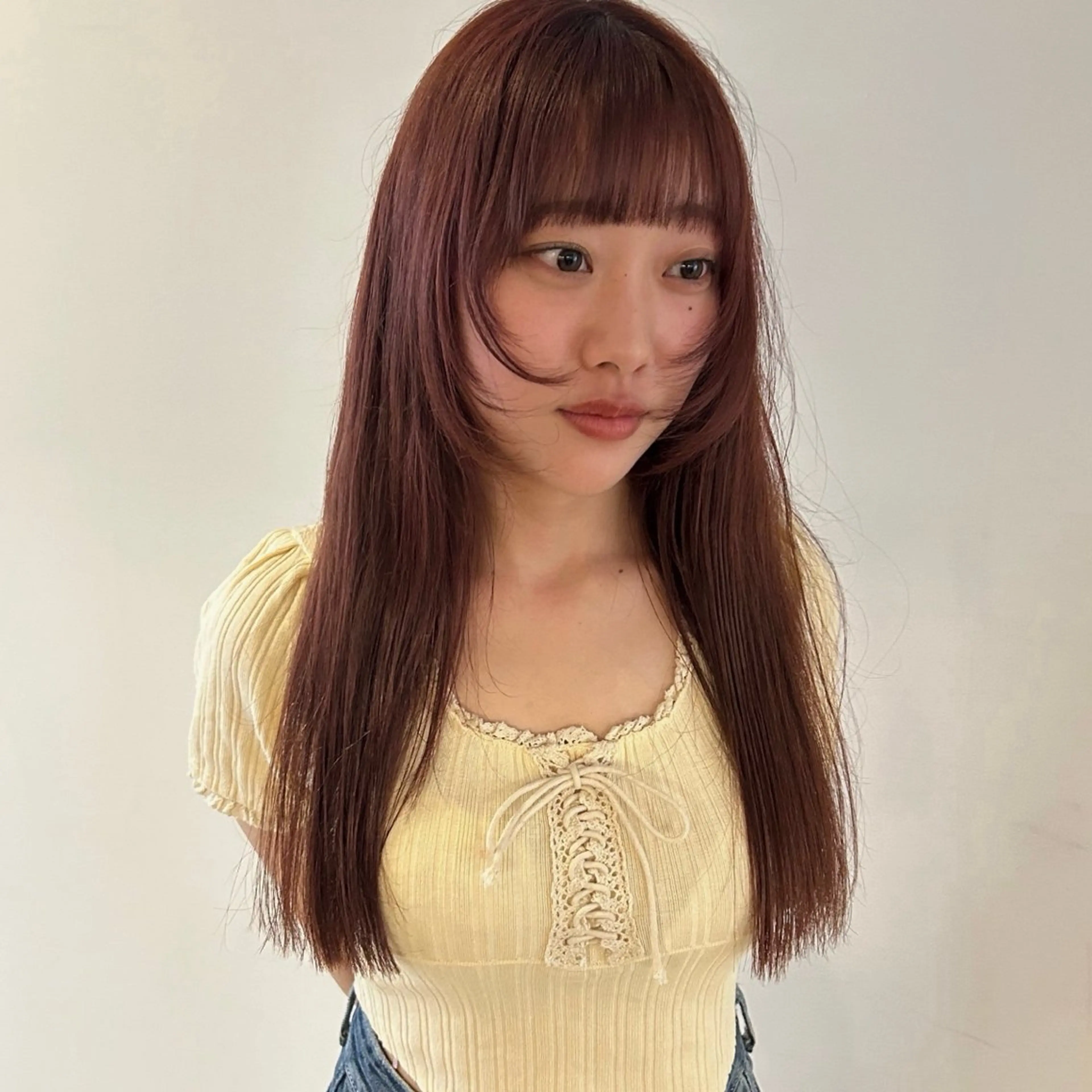 ロング カラー ブリーチ ケアブリーチ 透明感カラー ハイトーンカラー 顔まわりレイヤー nonoka オリーブ/レイヤーのヘアスタイル