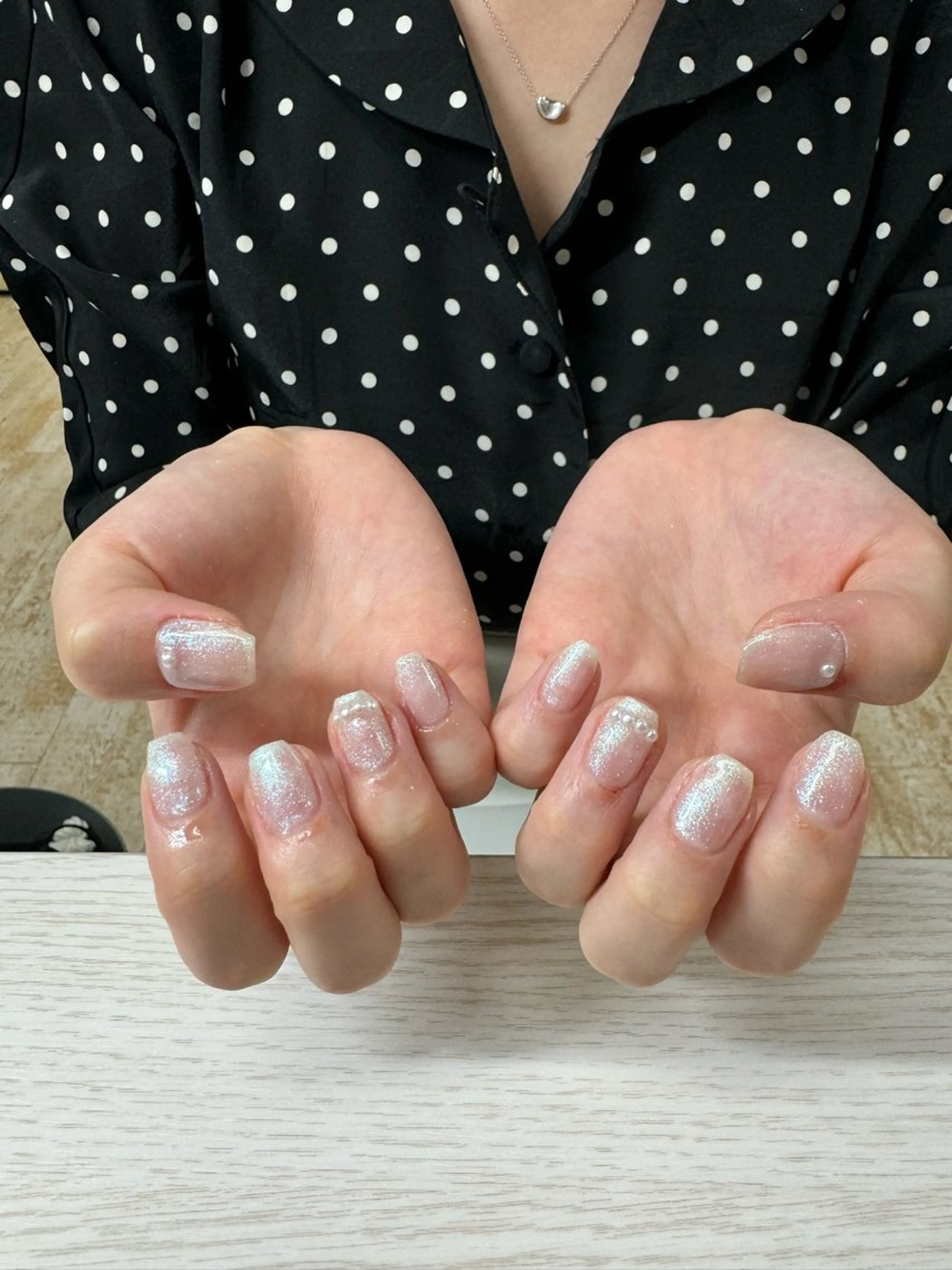 ネイル ジェルネイル キラキラネイル VENUSBELT 杏のネイルデザイン