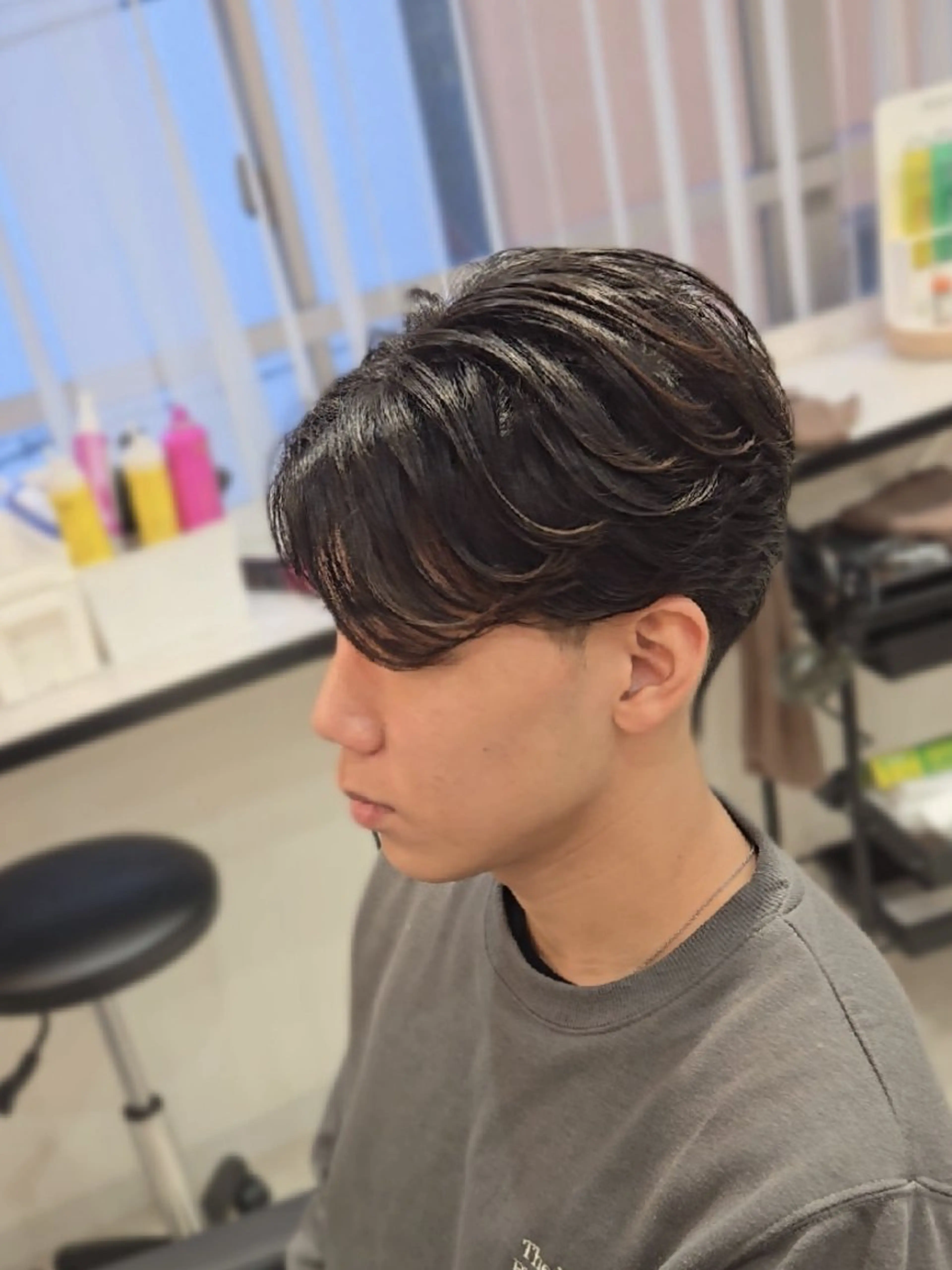 メンズ ミディアム パーマ ミディアムパーマ センターパート メンズパーマ ニュアンスパーマ カット パーマ ヘアセット LEN名古屋/パーマ 海外ヘア/メンズ特化のヘアスタイル