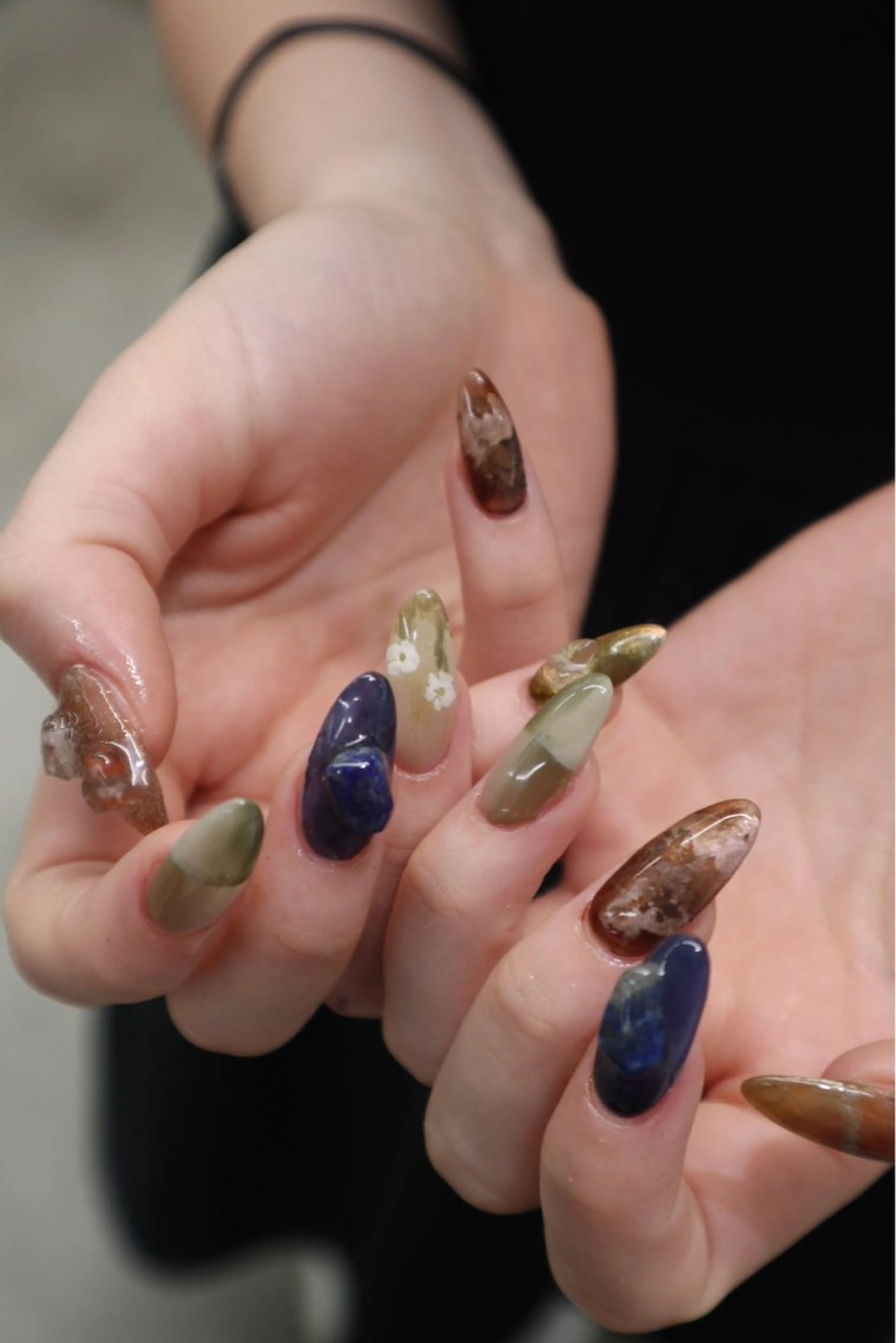 ネイル ハンドネイル sister mohawk所属・chika / nailのネイルデザイン