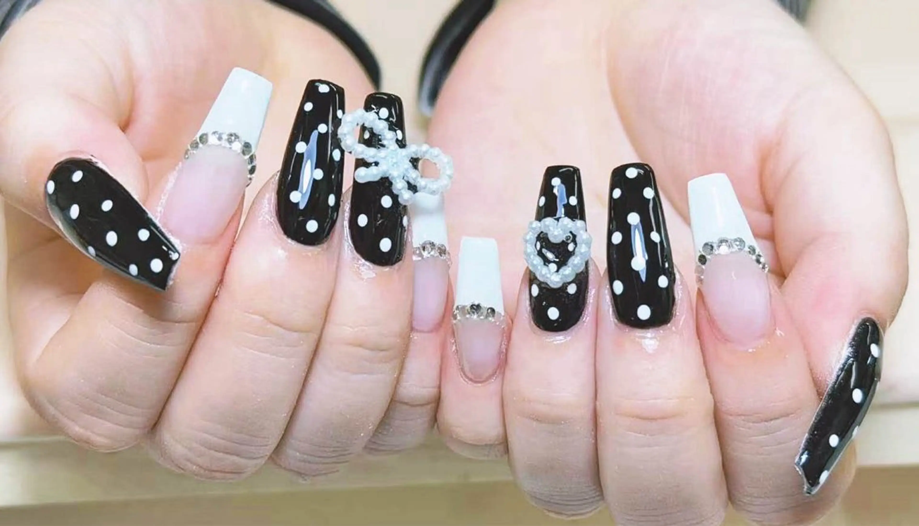 自爪💅持ち込みデザイン10本🍒ジェルオフ込みの写真