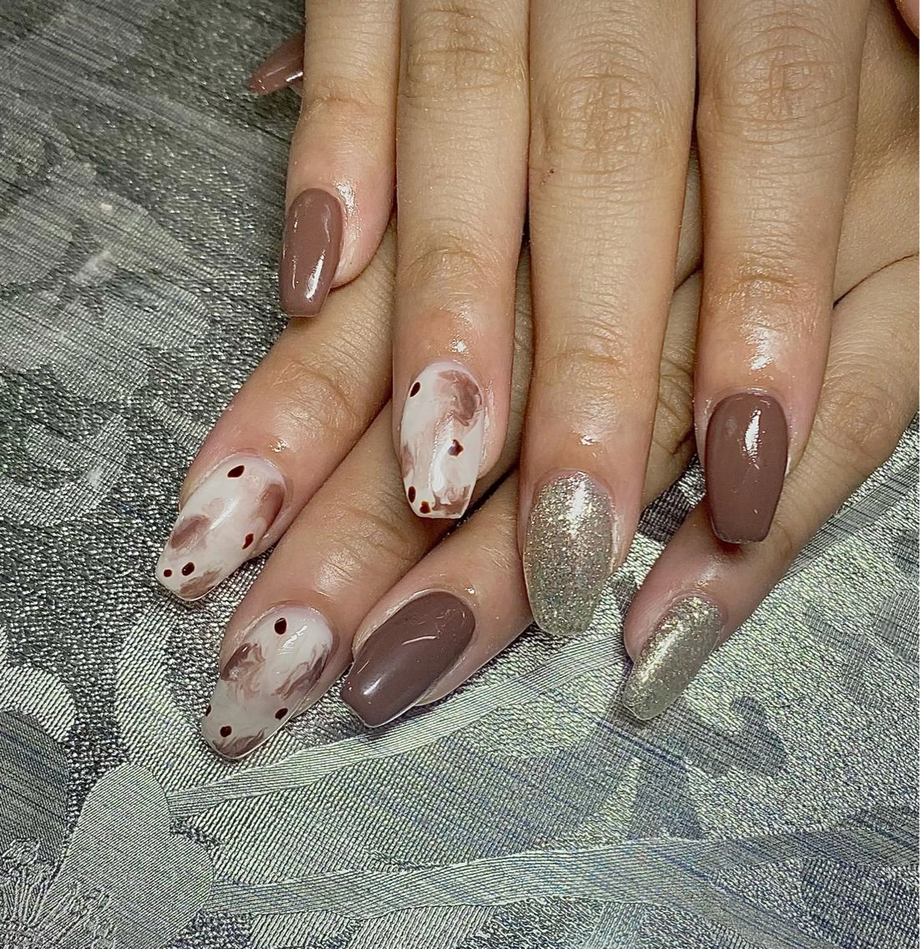 ネイル ハンドネイル I-nailロング /ワンホン/キラキラのネイルデザイン