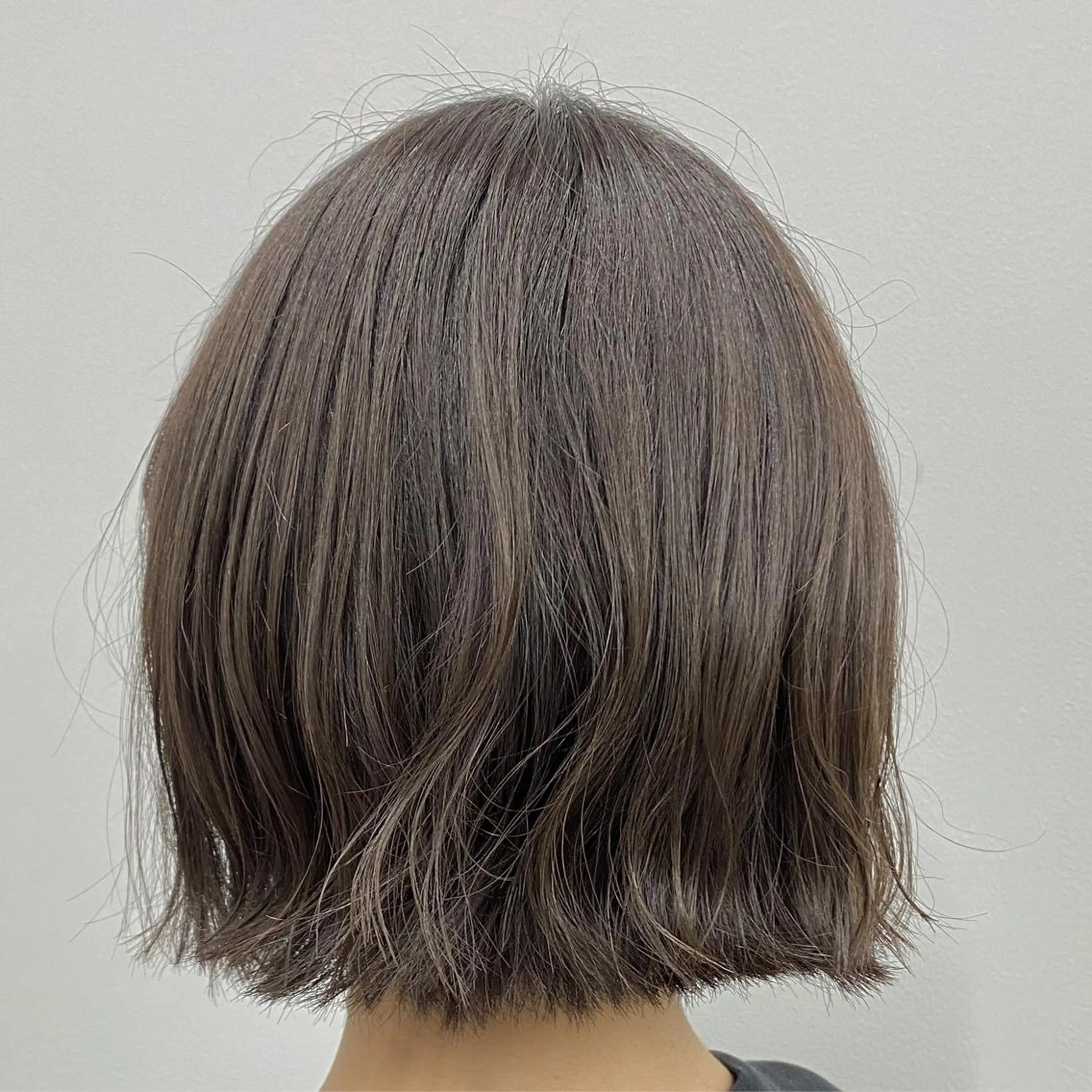 ショート カラー ハイレイヤー/顔周り /レイヤーカットのヘアスタイル