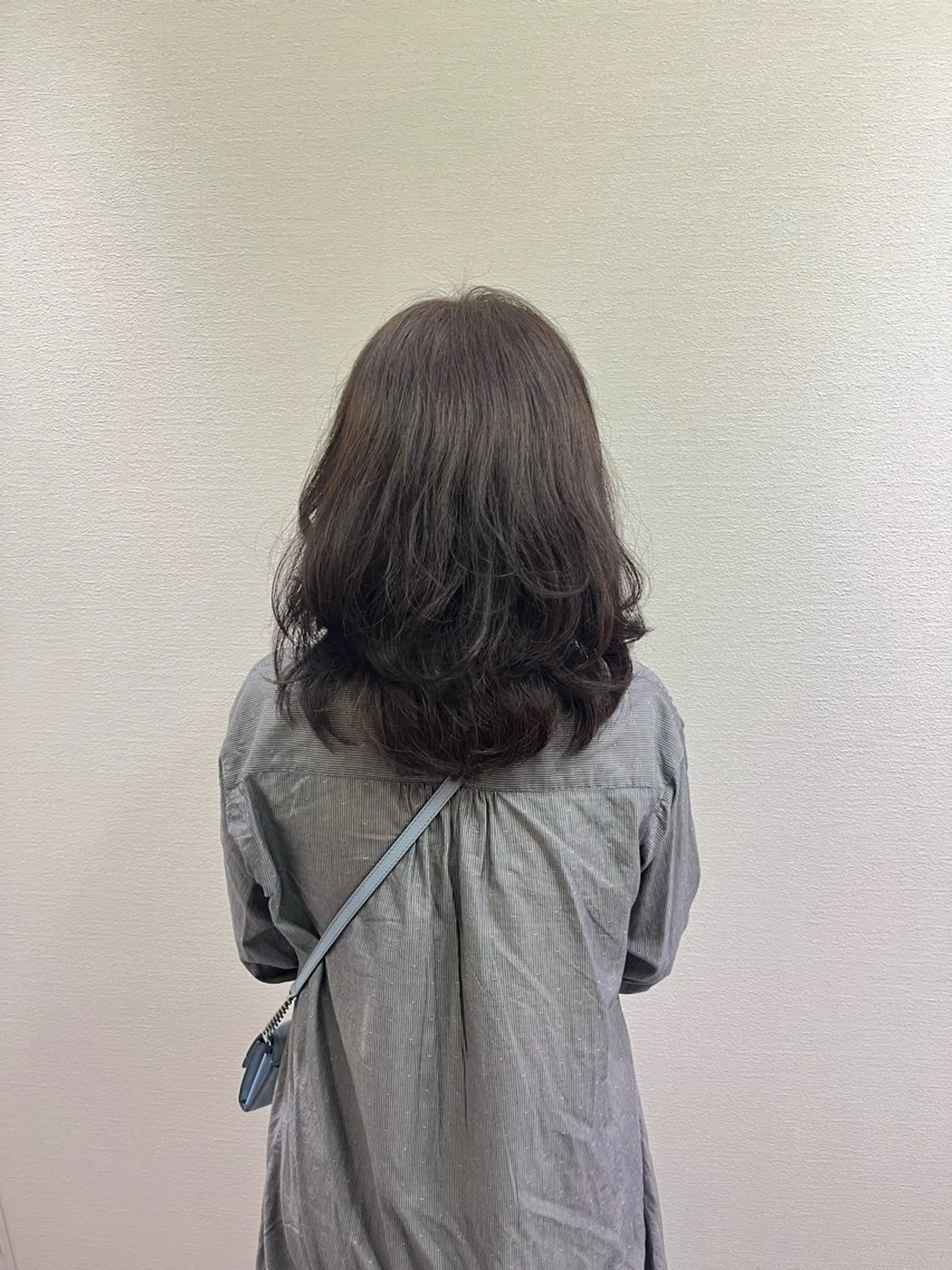 セミロング LORAN 寺田のヘアスタイル