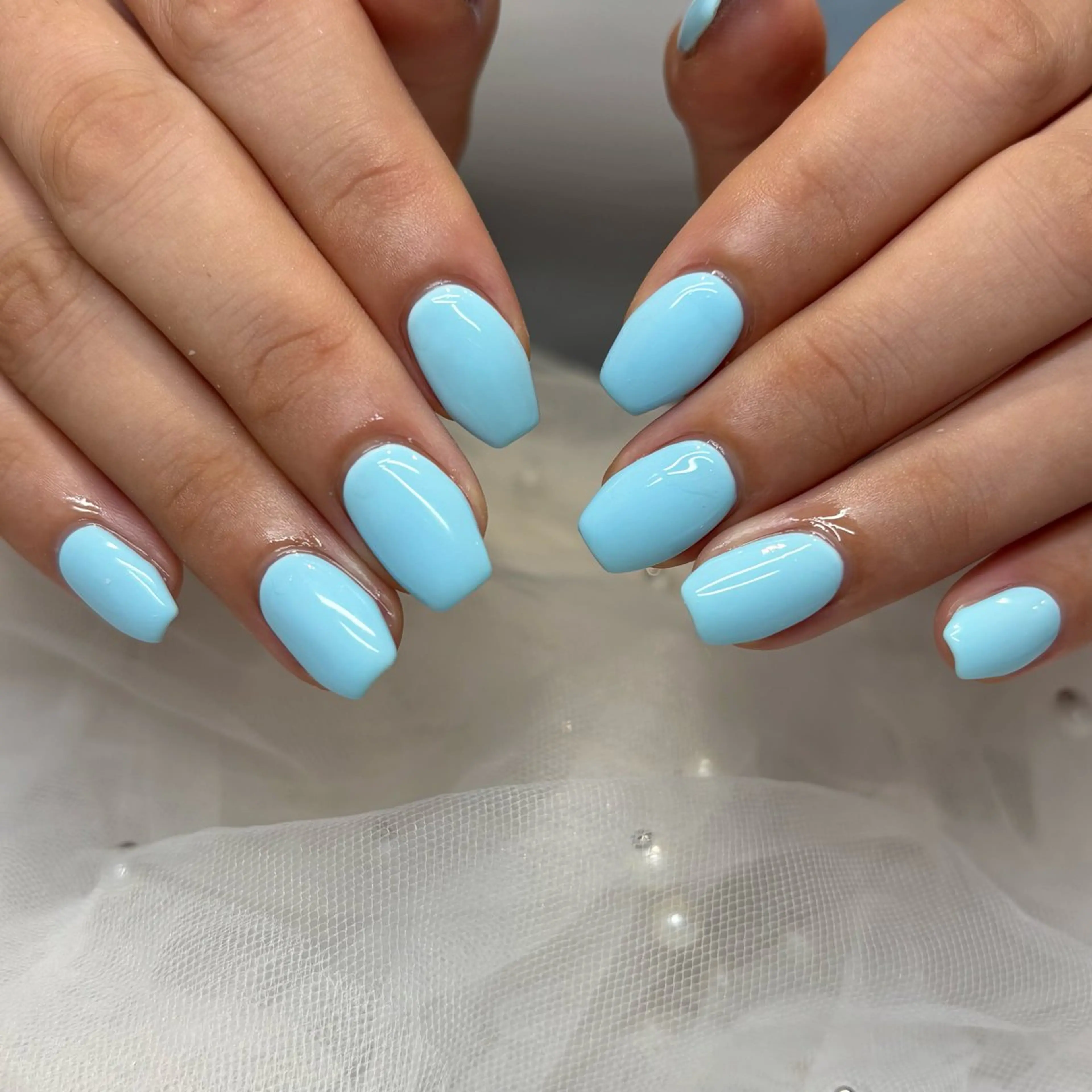 ネイル 水色 ワンカラーネイル ハンドネイル 荒巻 めいのネイルデザイン