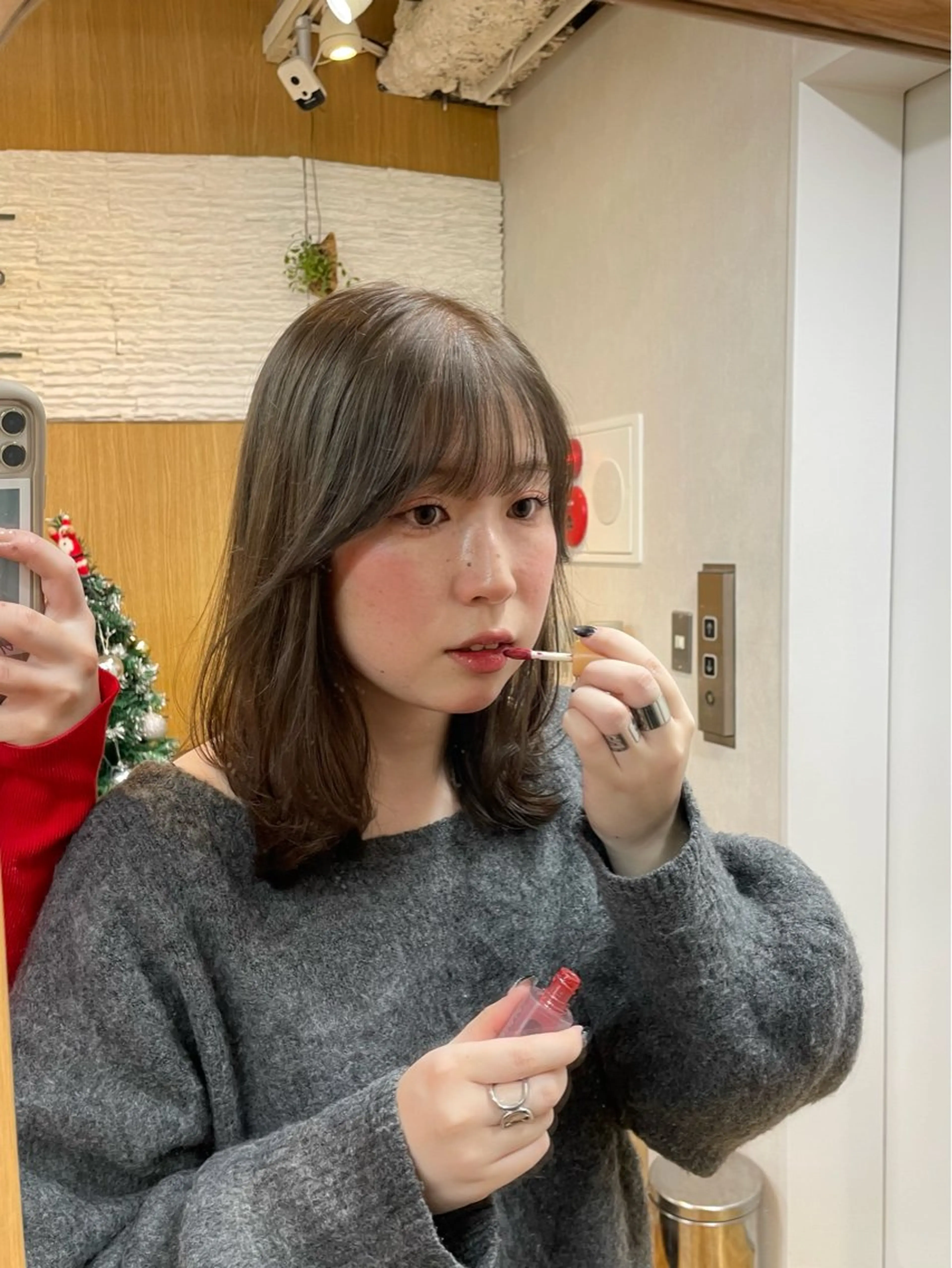 セミロング カラー パーマ カット ヘアカラー トリートメント 髪質改善/縮毛矯正/ 透明感🩵NANAのヘアスタイル