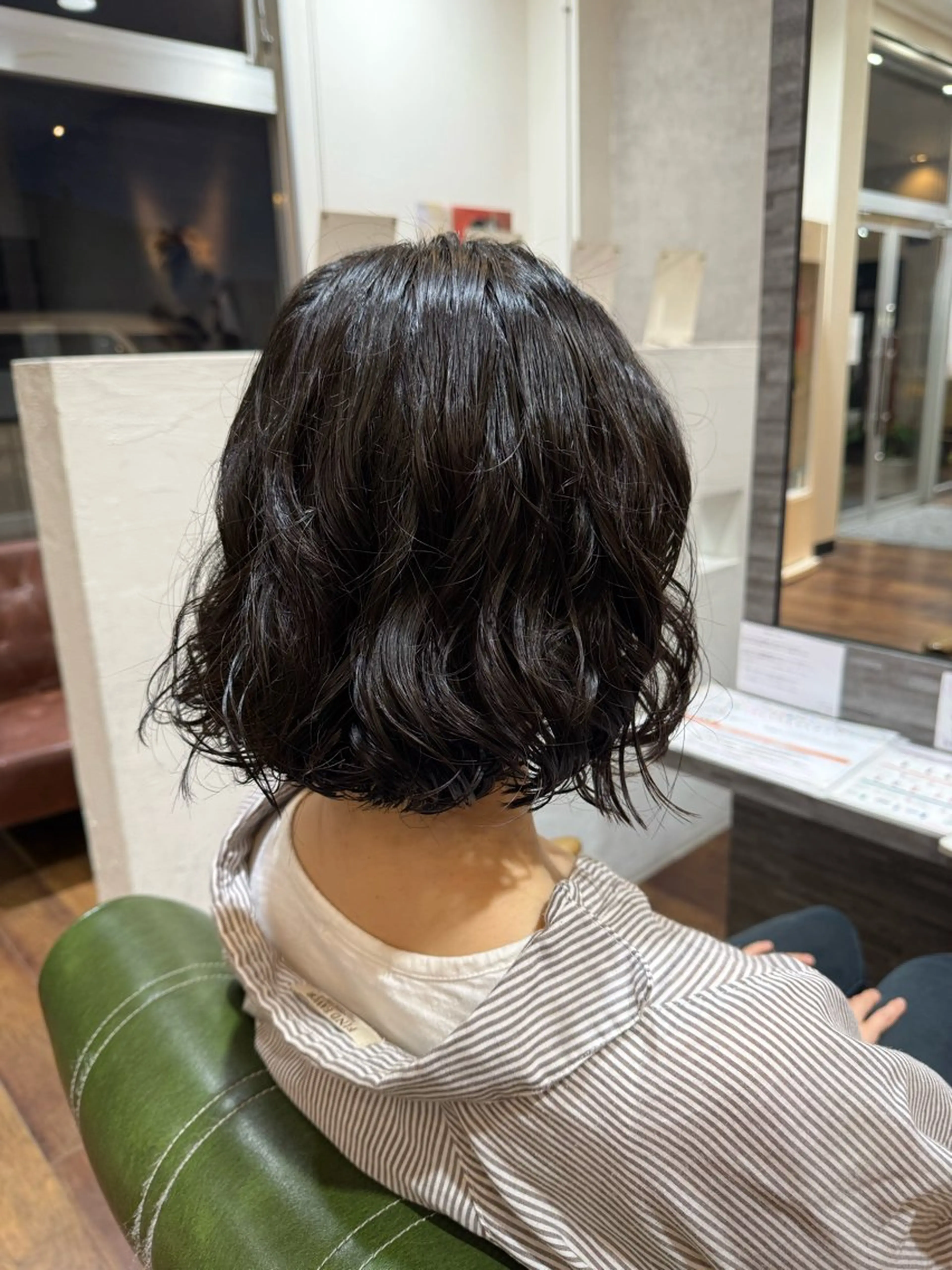 ミディアム パーマ ミディアムパーマ ボブ カット パーマ トリートメント レイヤー/コテパーマ 松本　希愛のヘアスタイル