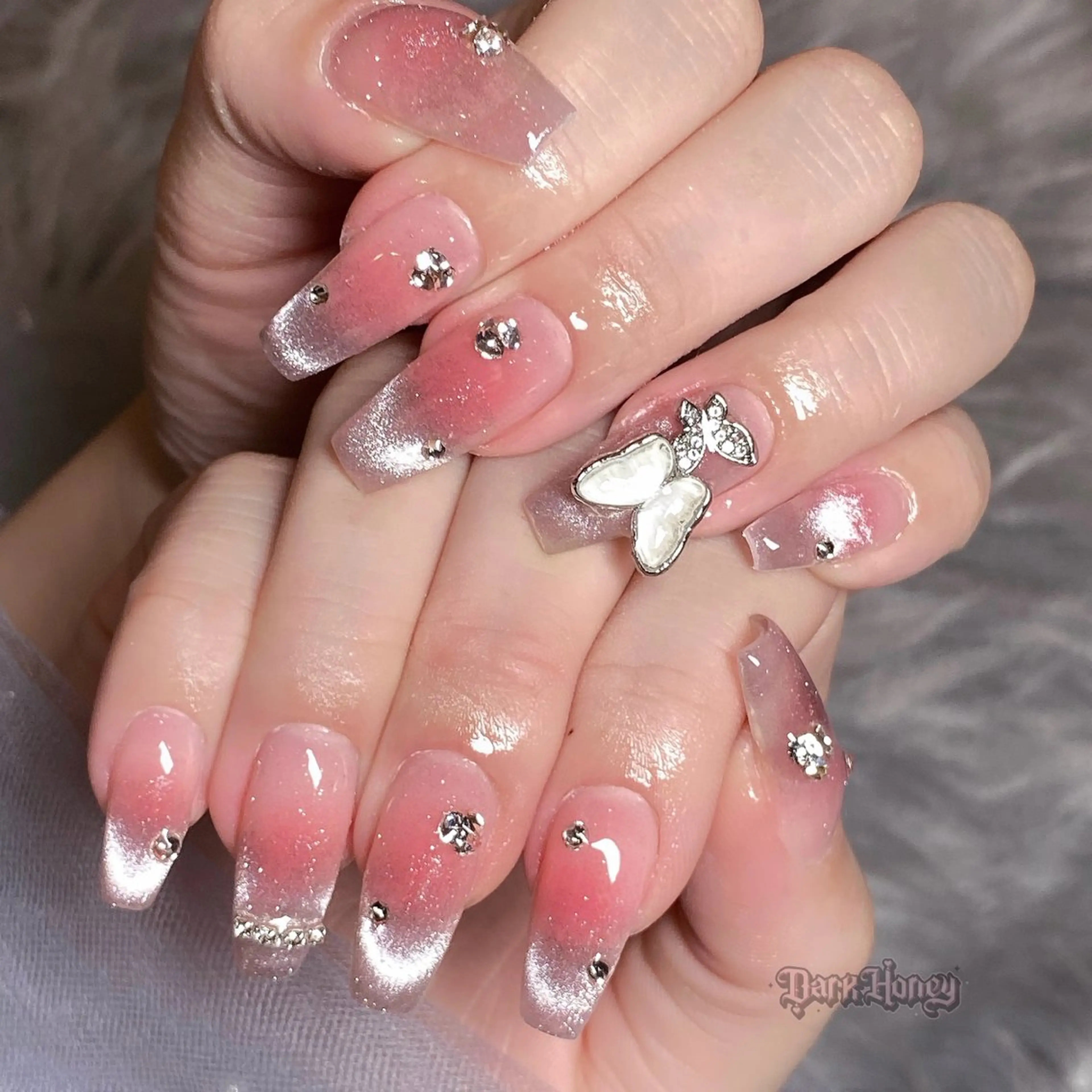 ネイル Dark honey スカルプ専門原宿店のネイルデザイン