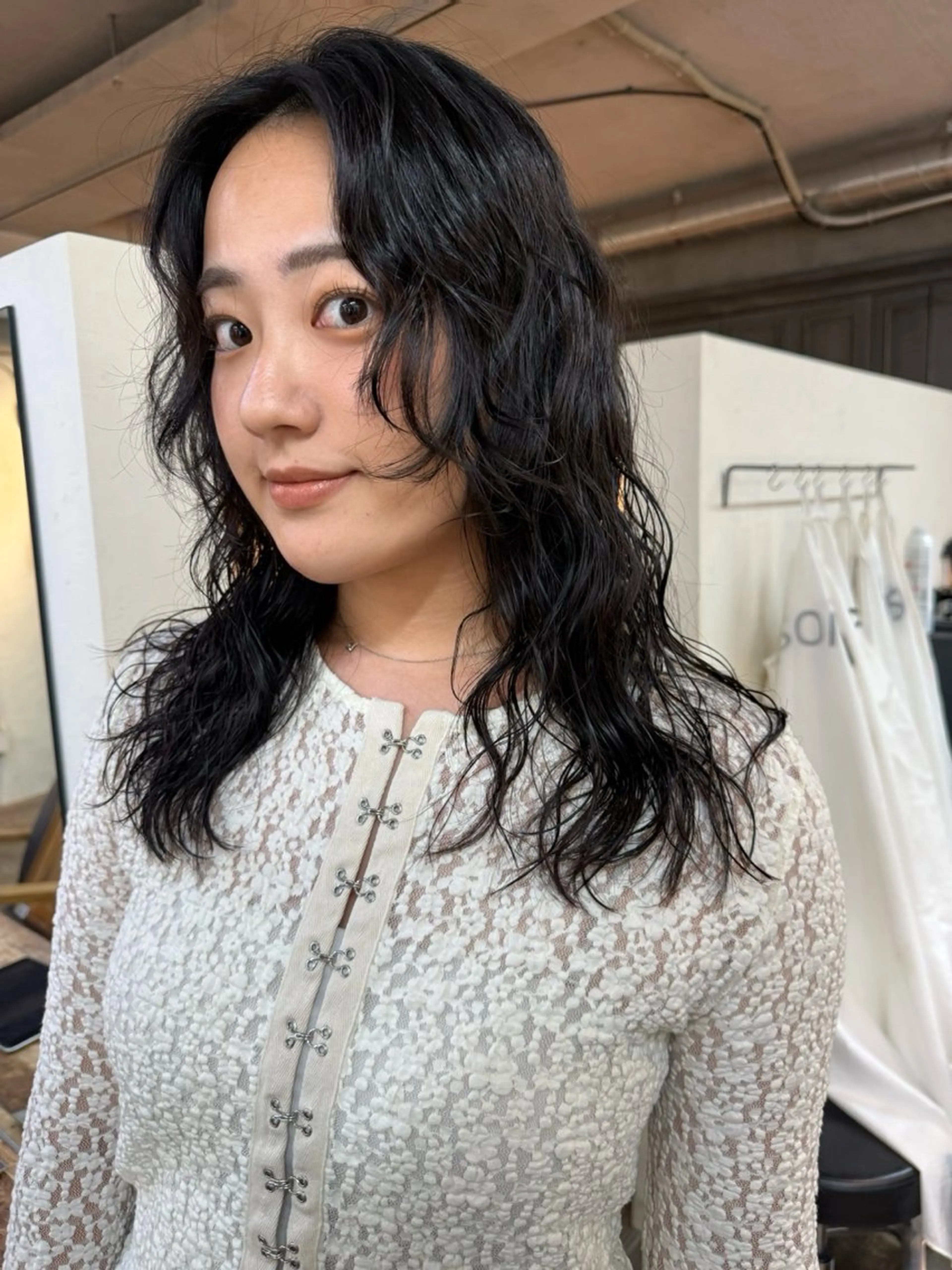 セミロング パーマ セミロングパーマ レイヤーカット ニュアンスパーマ カット パーマ トリートメント 森貴裕/ベージュ/ パーマ/オリーブのヘアスタイル