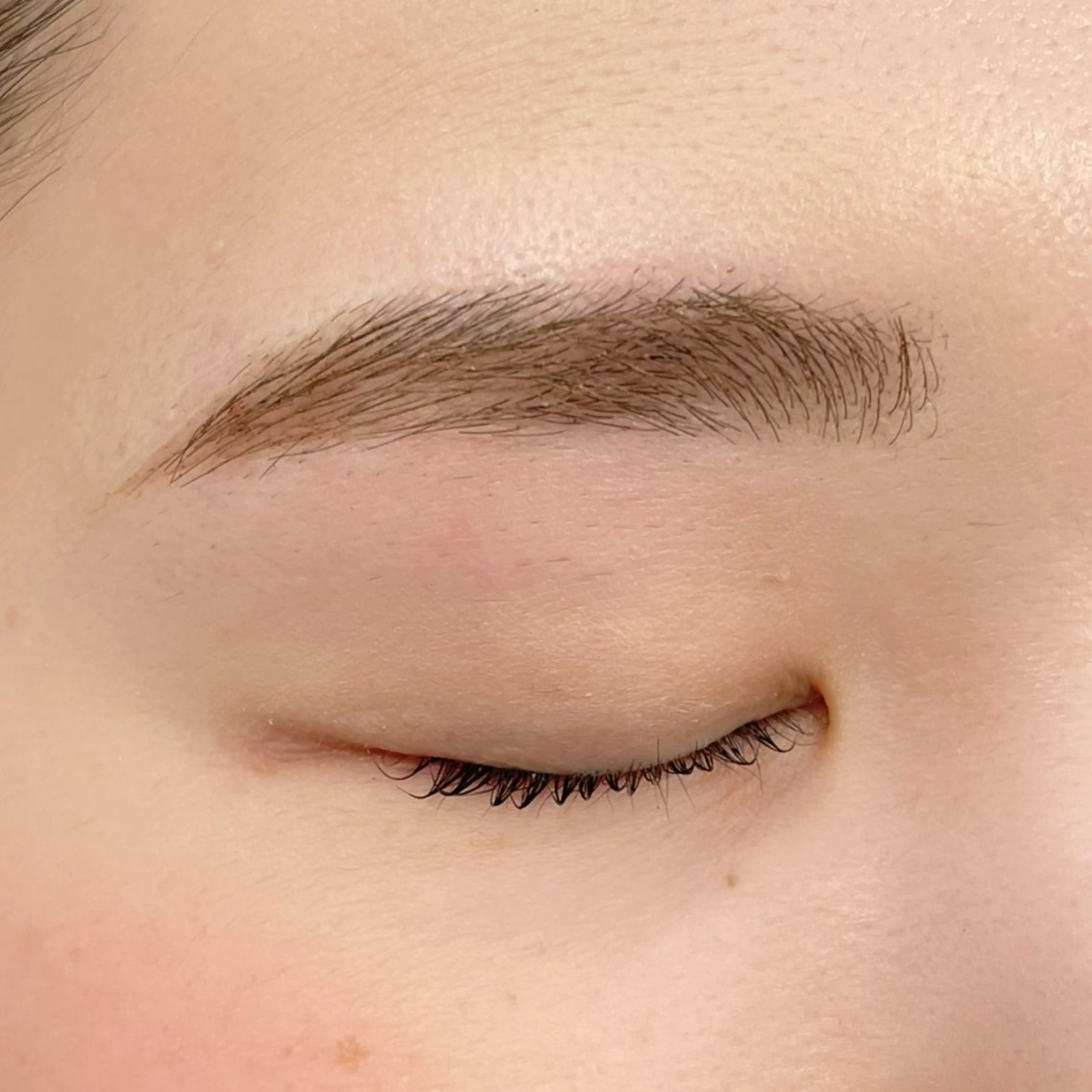 アイブロウ Mei🌼 Epillのマツエク・マツパデザイン