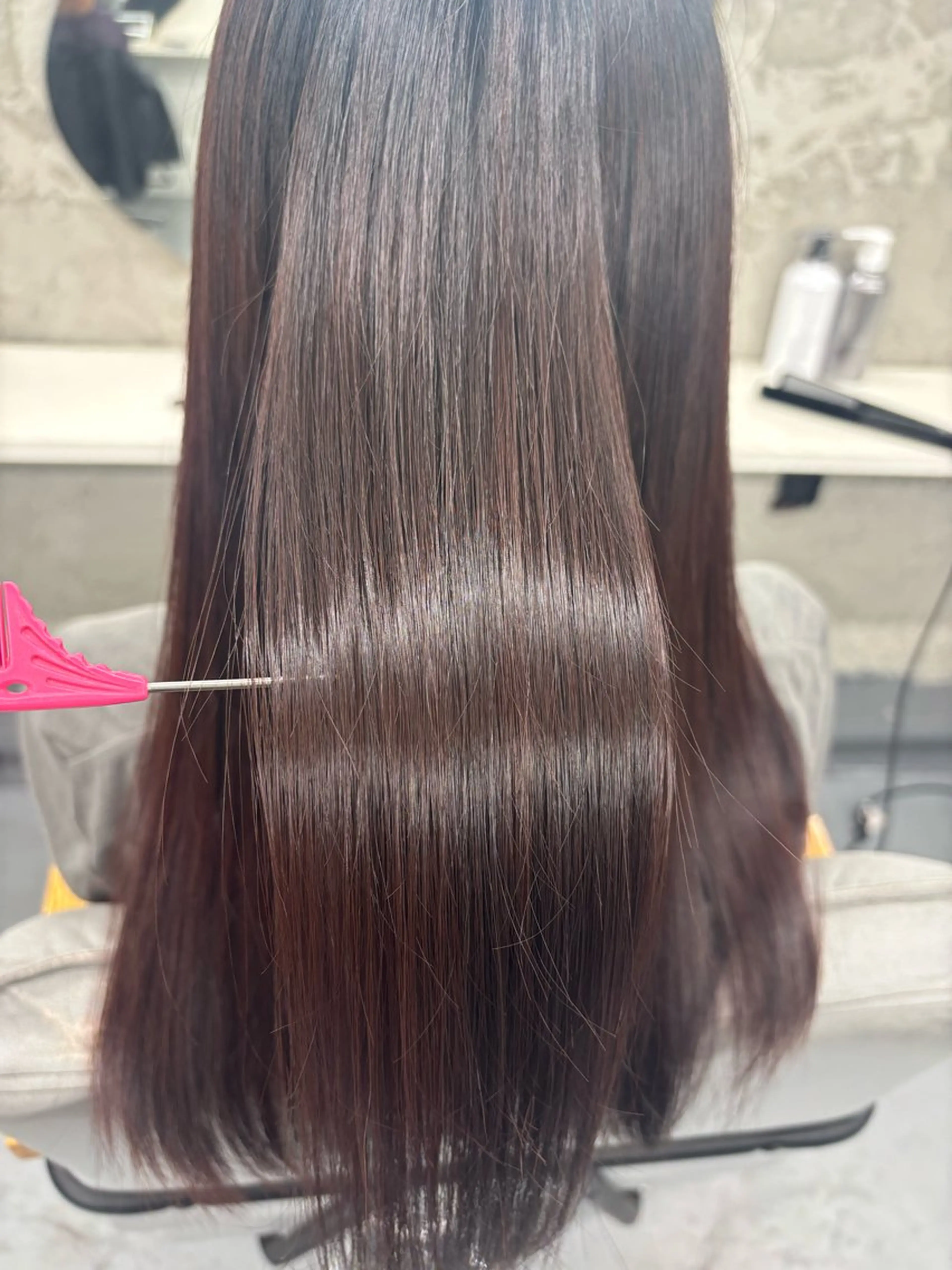 ロング 腰越 麻奈のヘアスタイル