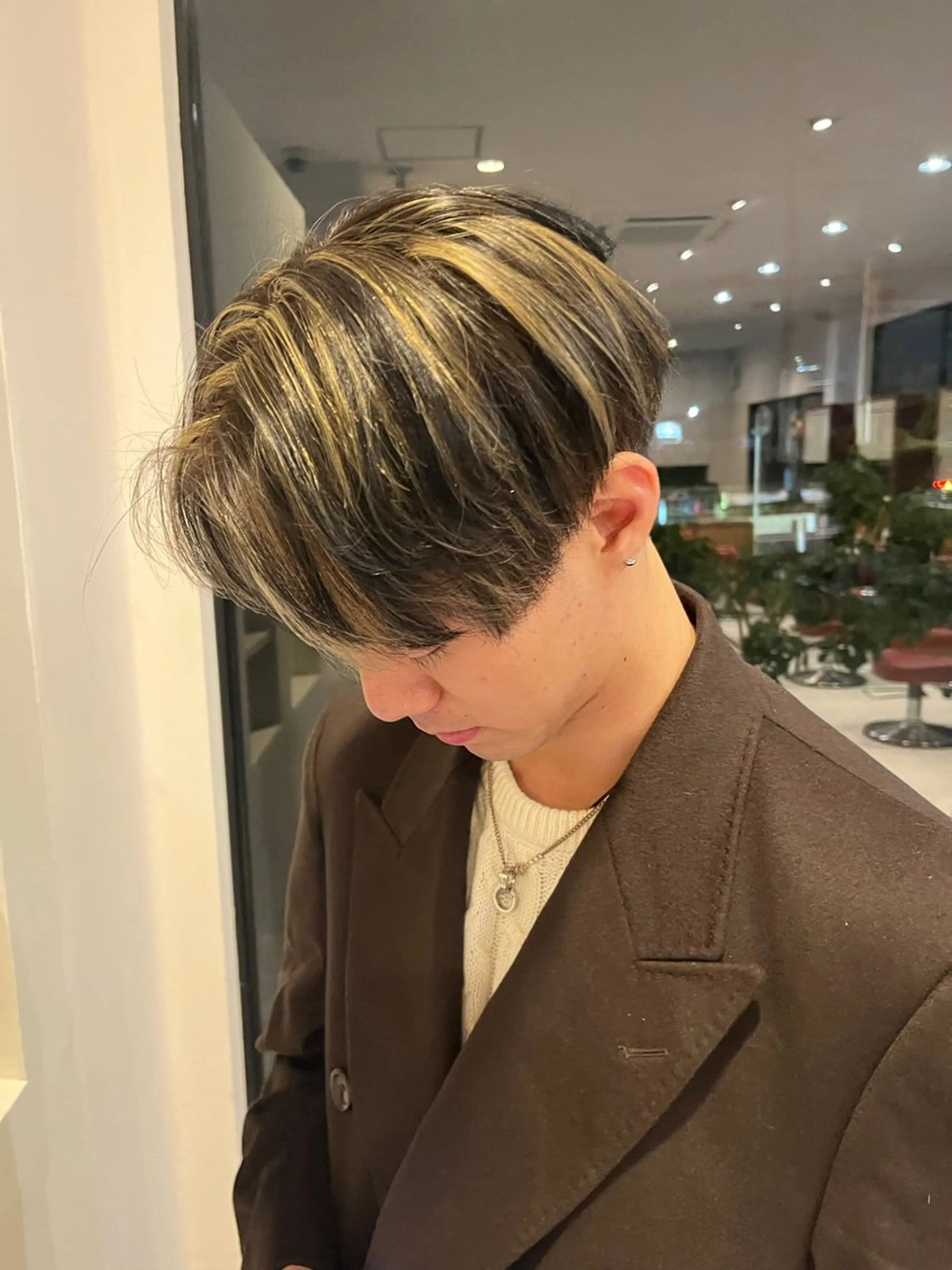 カラー メンズ メンズハイライト ハイライトカラー 野呂 育摩のヘアスタイル