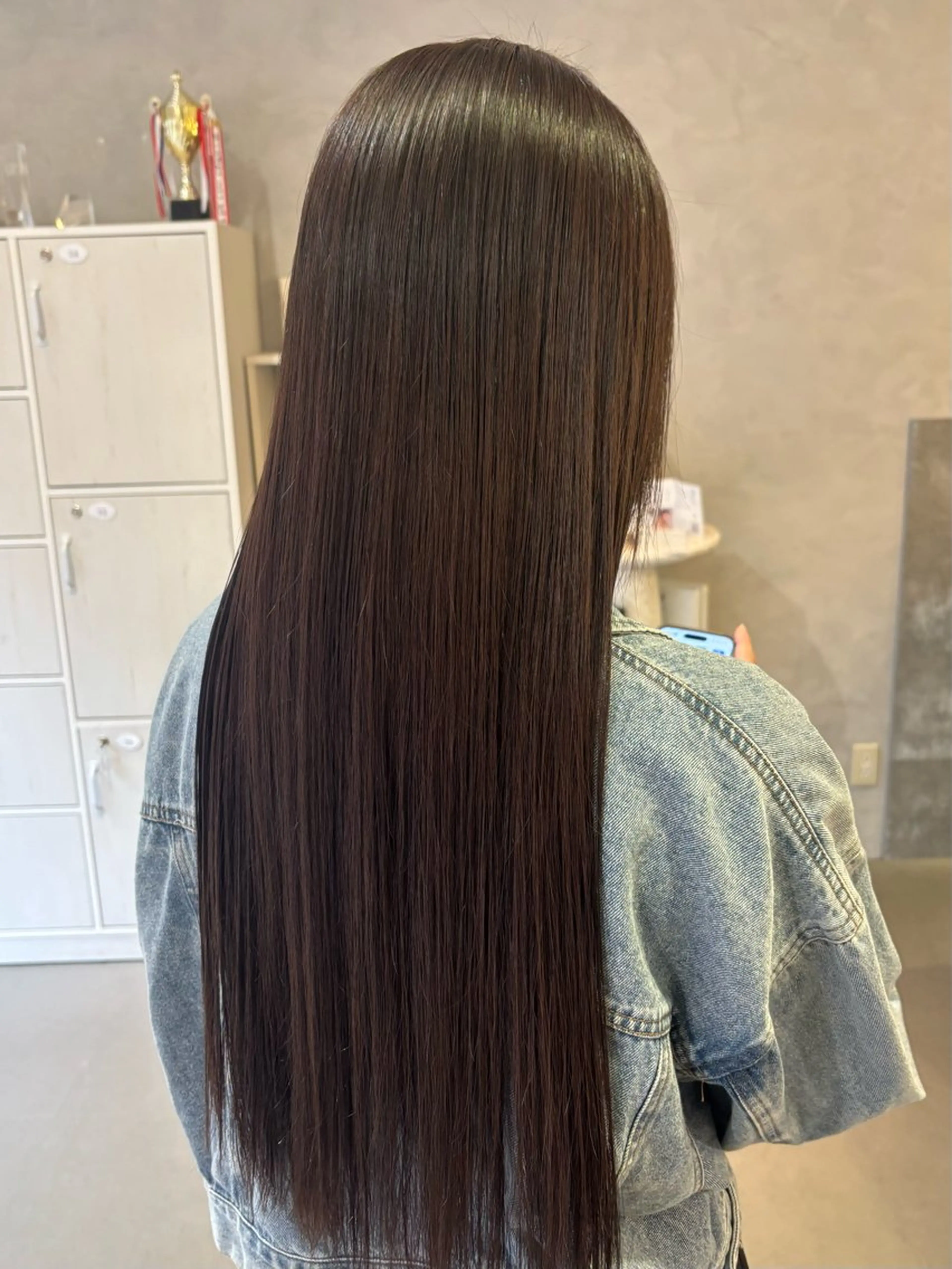 カラー ヘアカラー 岩下 琴音のヘアスタイル