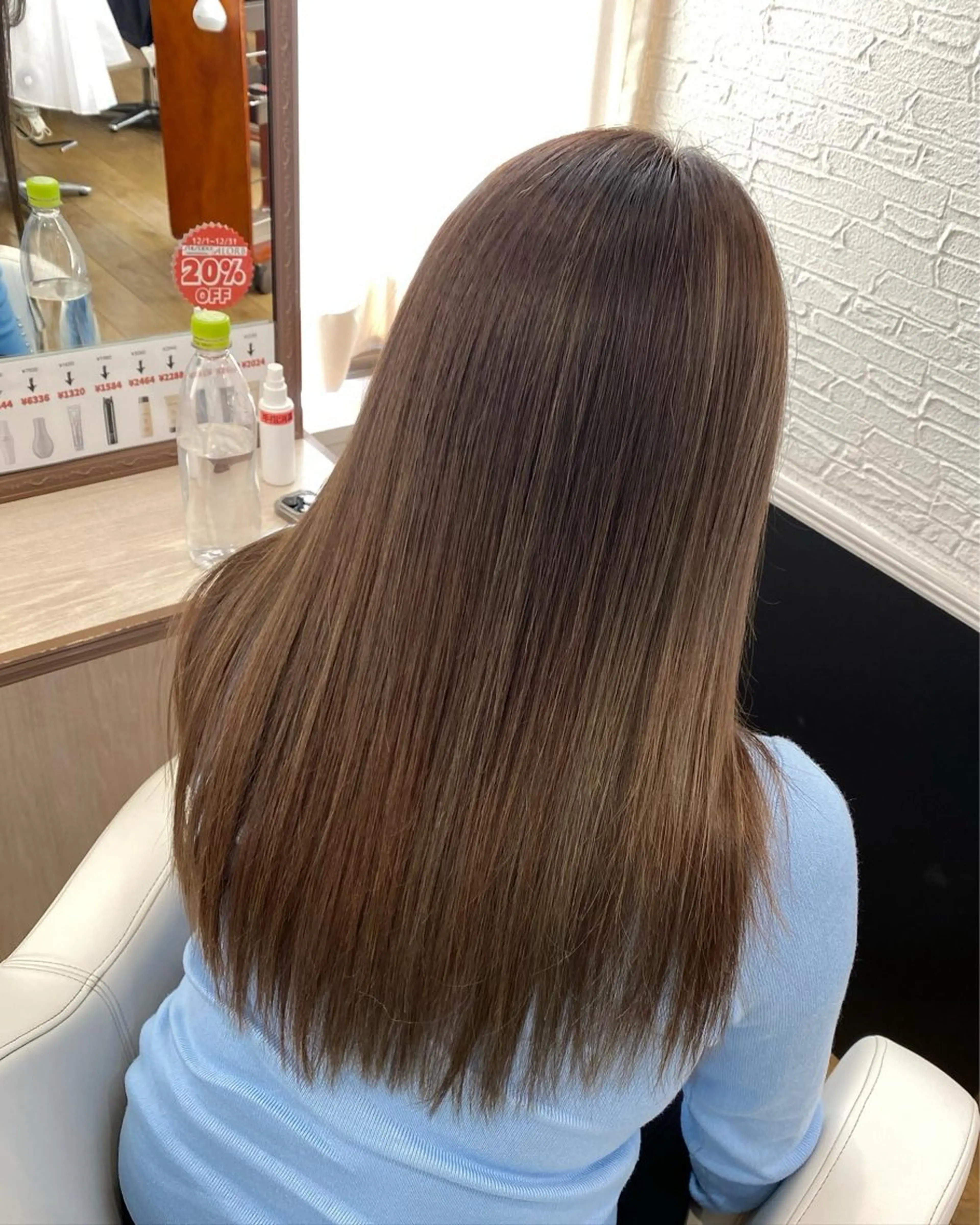 セミロング ハイライト カット ヘアカラー トリートメント 艶感🫧透明感カラー YUKARIのヘアスタイル