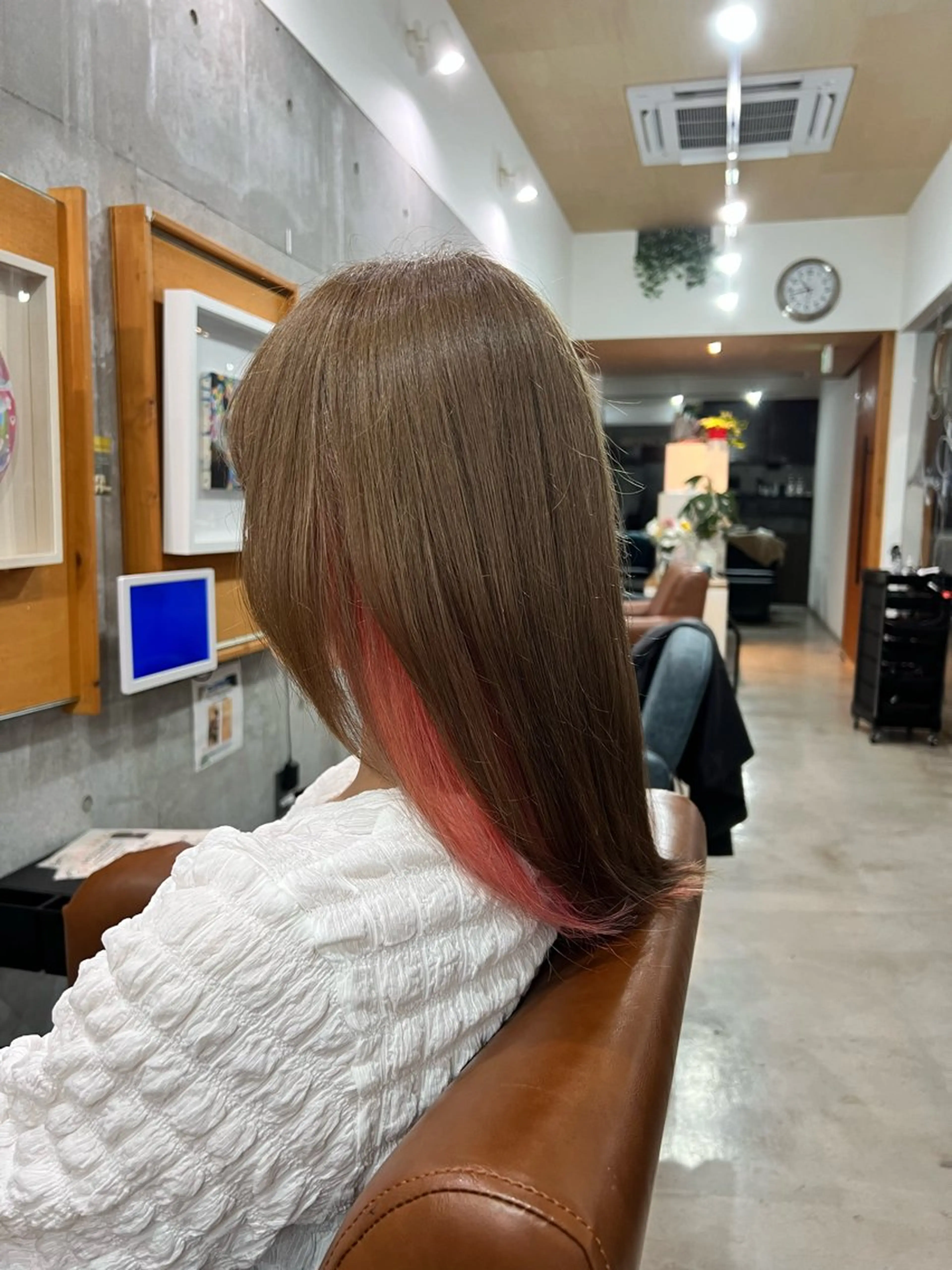 セミロング カラー ブリーチカラー/ 寺口佳希のヘアスタイル