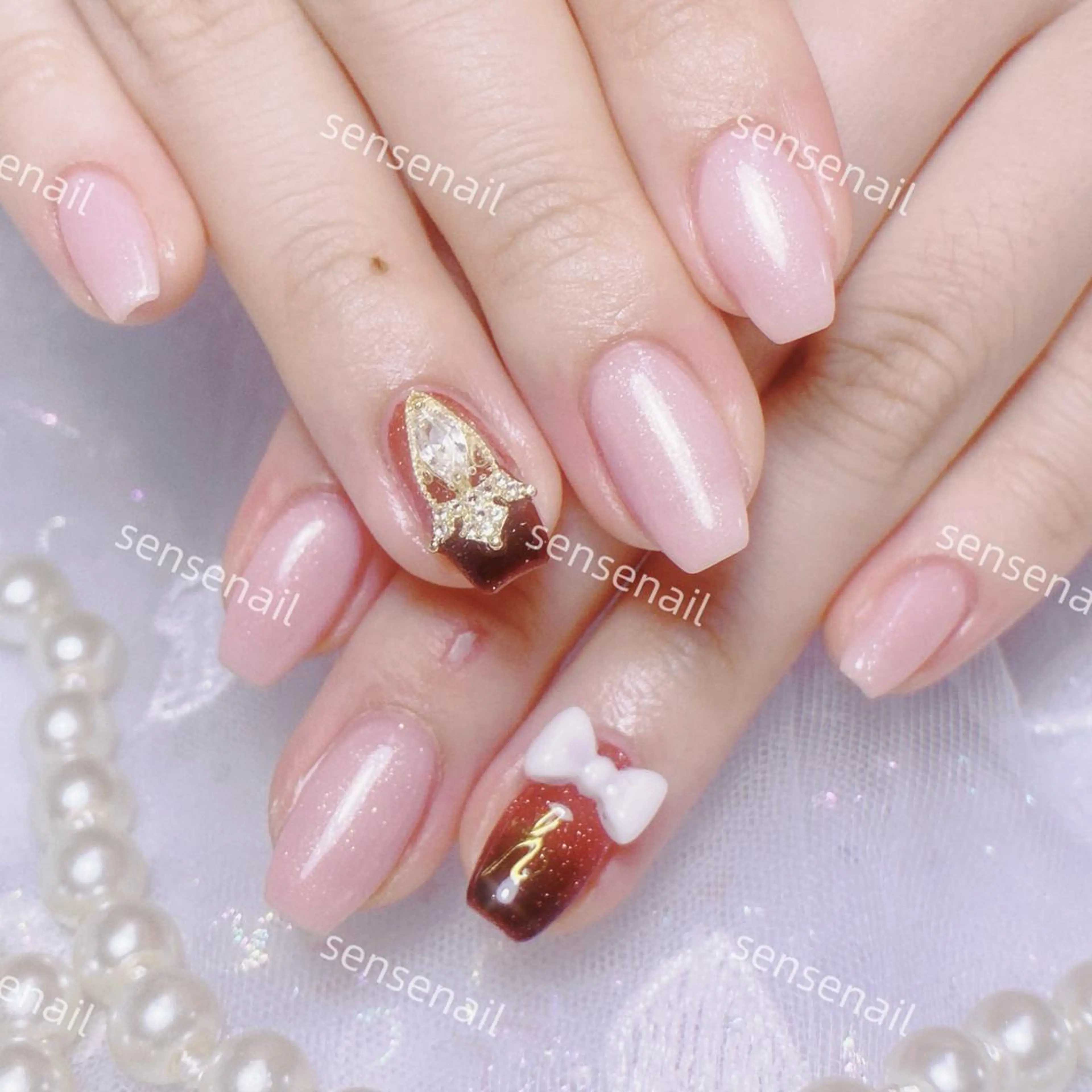 ネイル ハンドネイル ハンドケア Queening 🦋のネイルデザイン